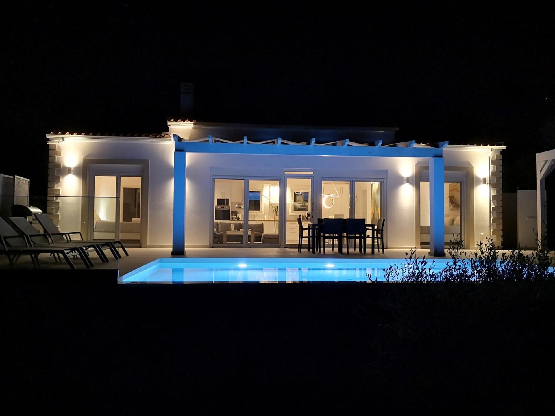 Hotel Sunset Sea View Villa 10 - Image 1