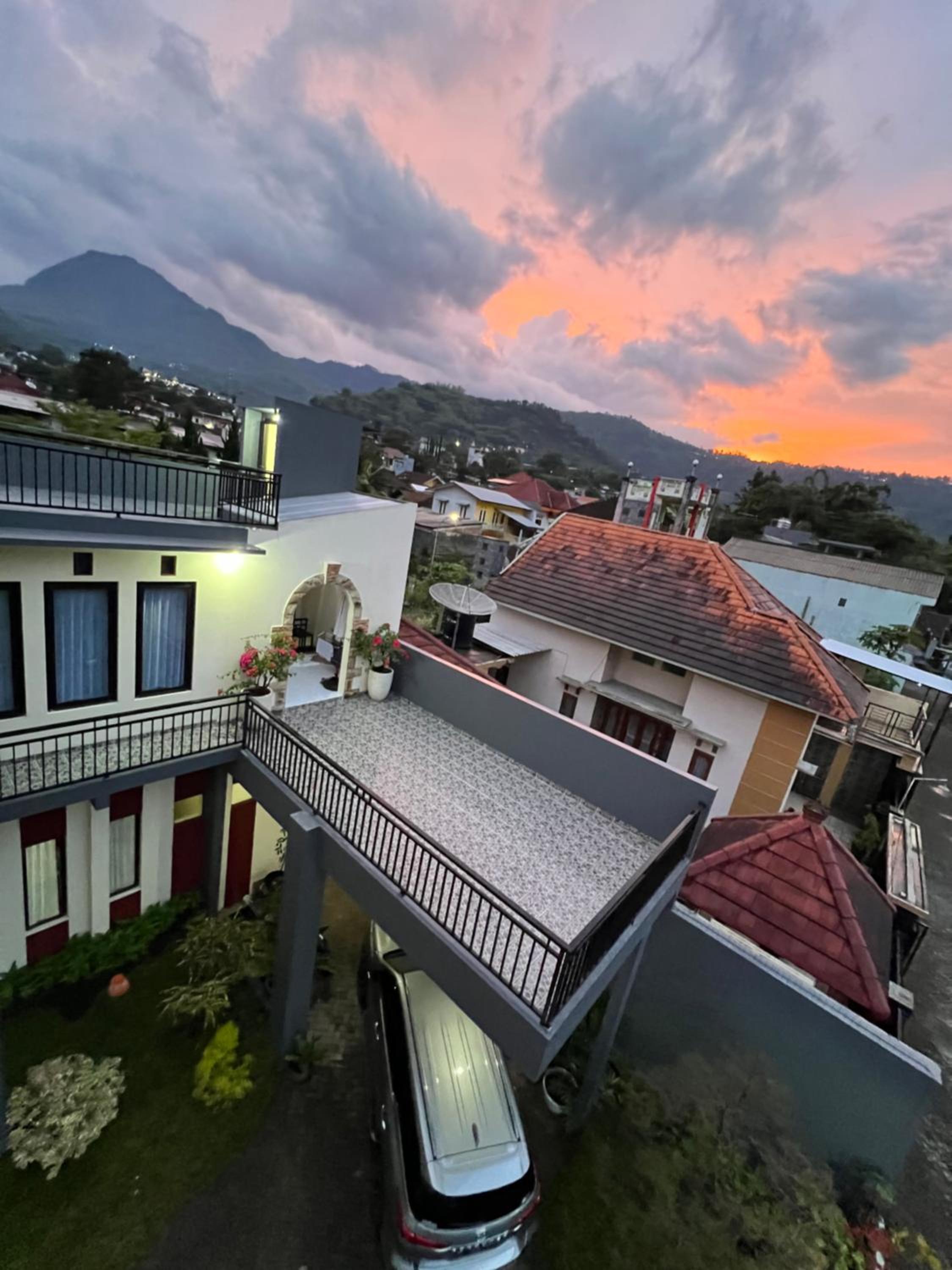 Sudji's House view 3