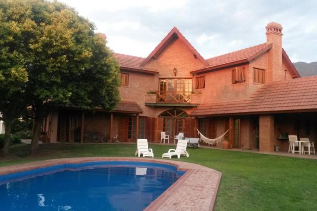 Las Lavandas - Hermoso Chalet en Villa de Merlo con vista a las sierras