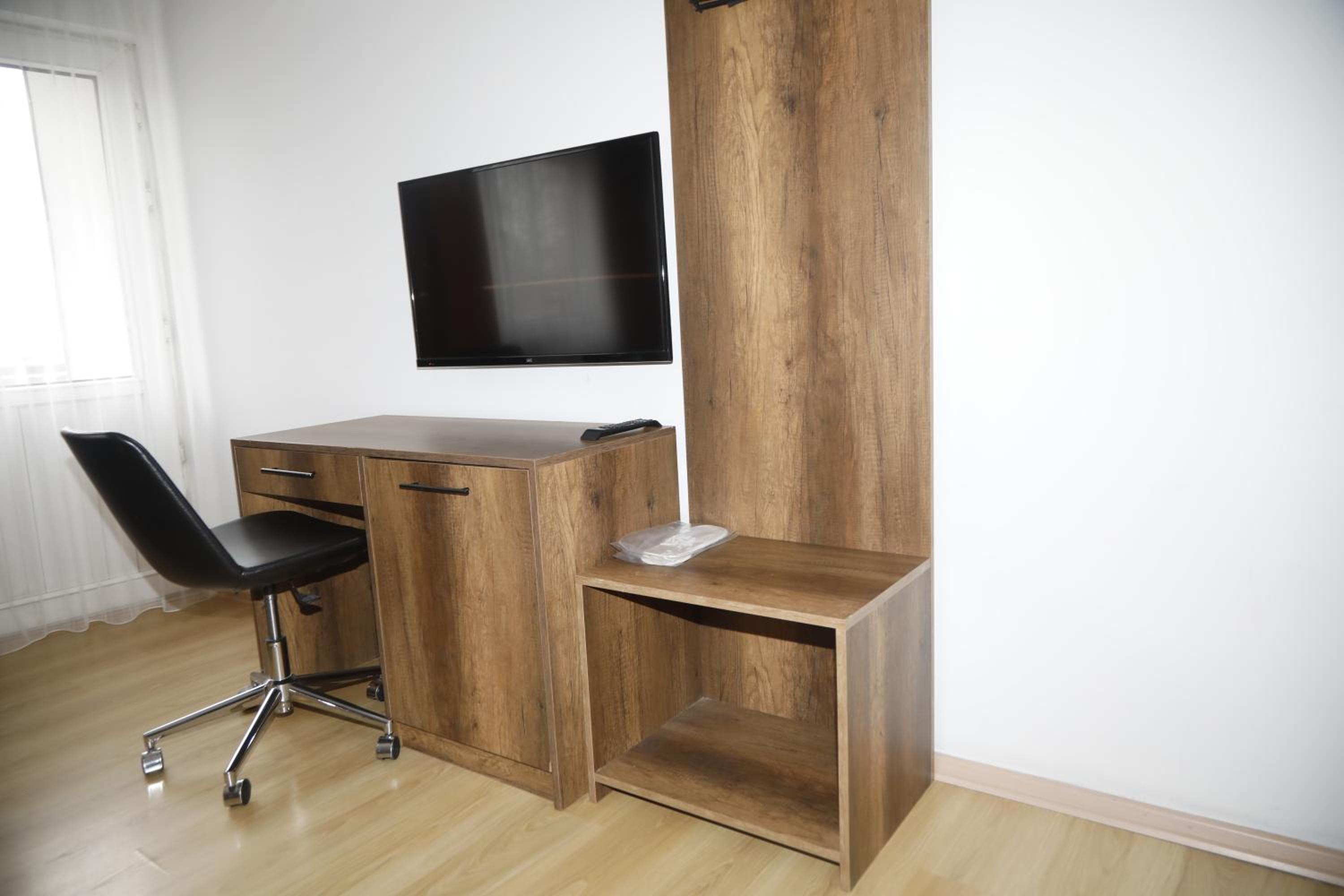 Cihan Palas - Image 46