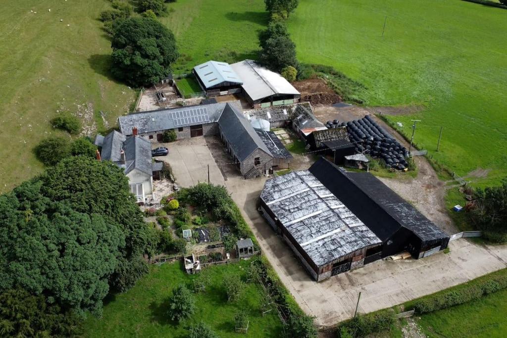 Cynynion Uchaf Farmhouse - 18th Century, Welsh Borders, Breathtaking Views