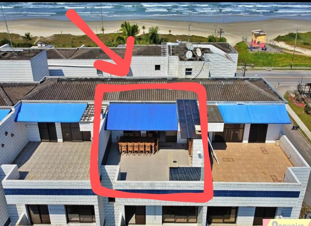 Apartamento Duplex pé na areia em Boracéia