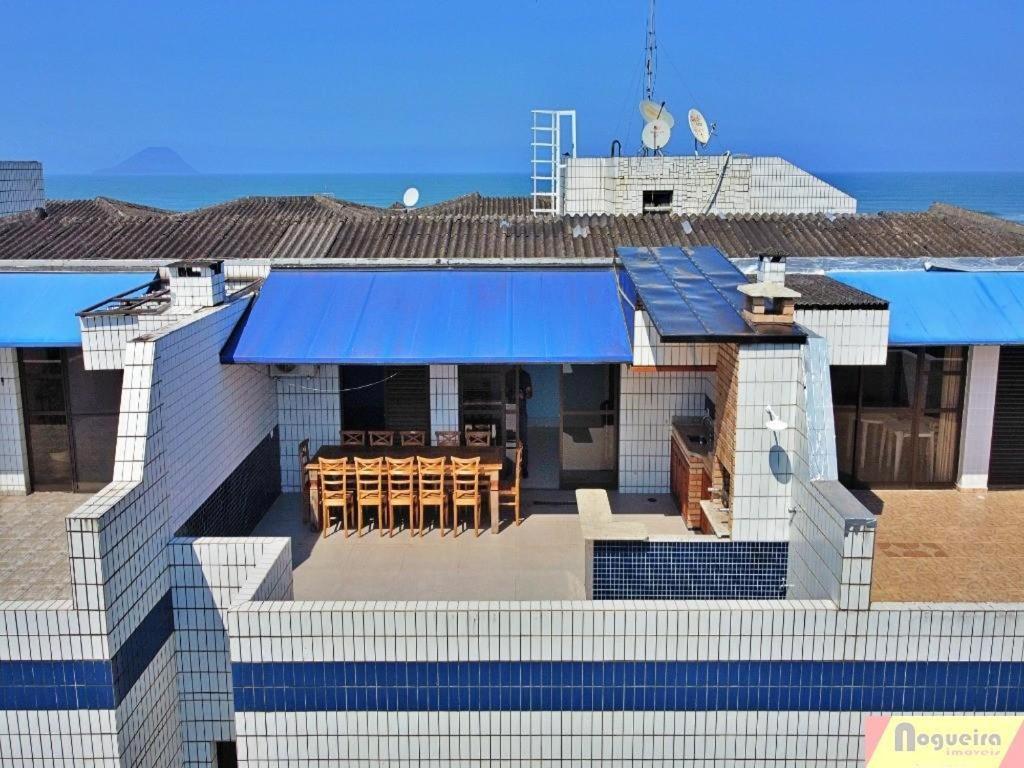 Apartamento Duplex pé na areia em Boracéia