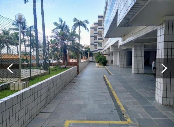 Apartamento Duplex pé na areia em Boracéia