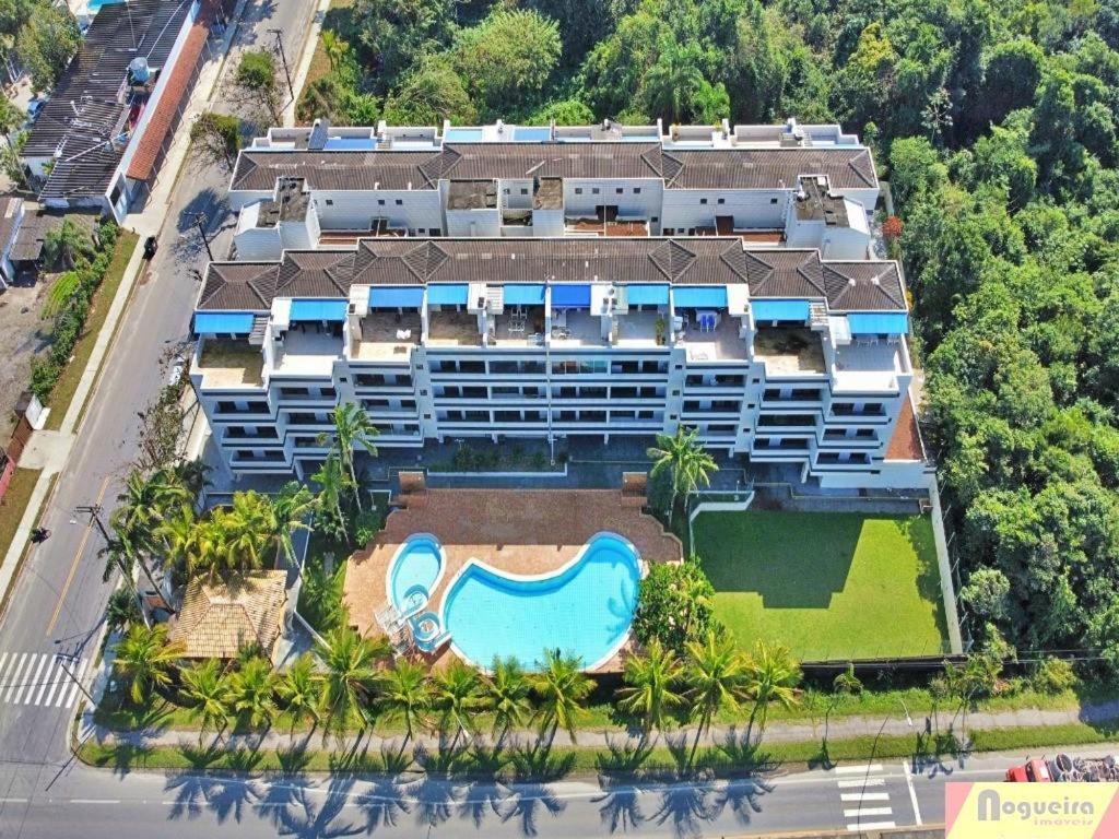 Apartamento Duplex pé na areia em Boracéia