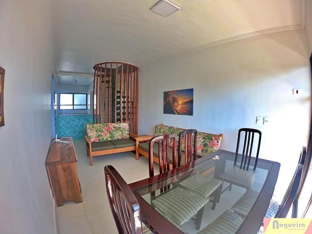 Apartamento Duplex pé na areia em Boracéia
