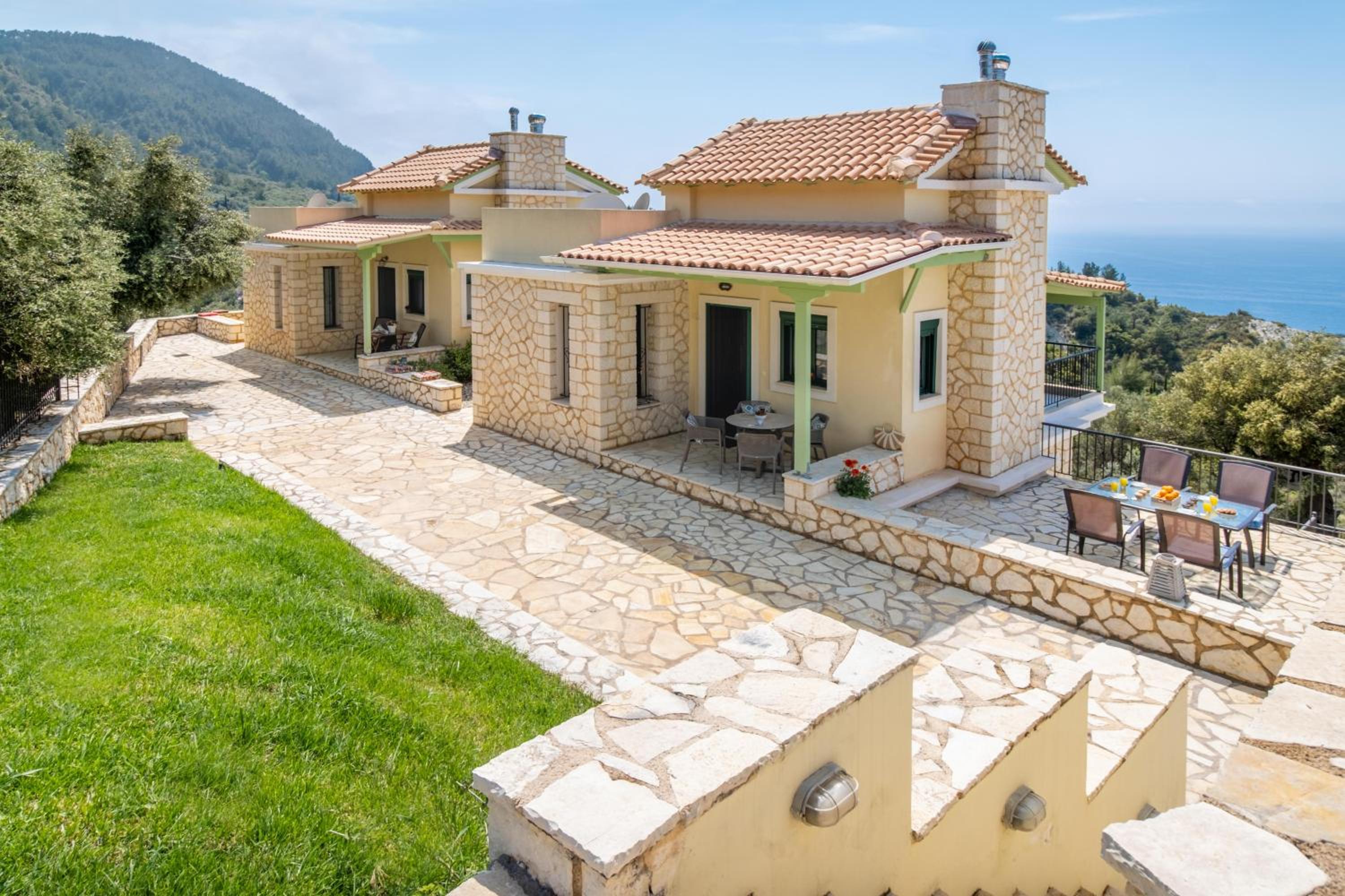 Hotel Sapphire Blue Villa - Image 1