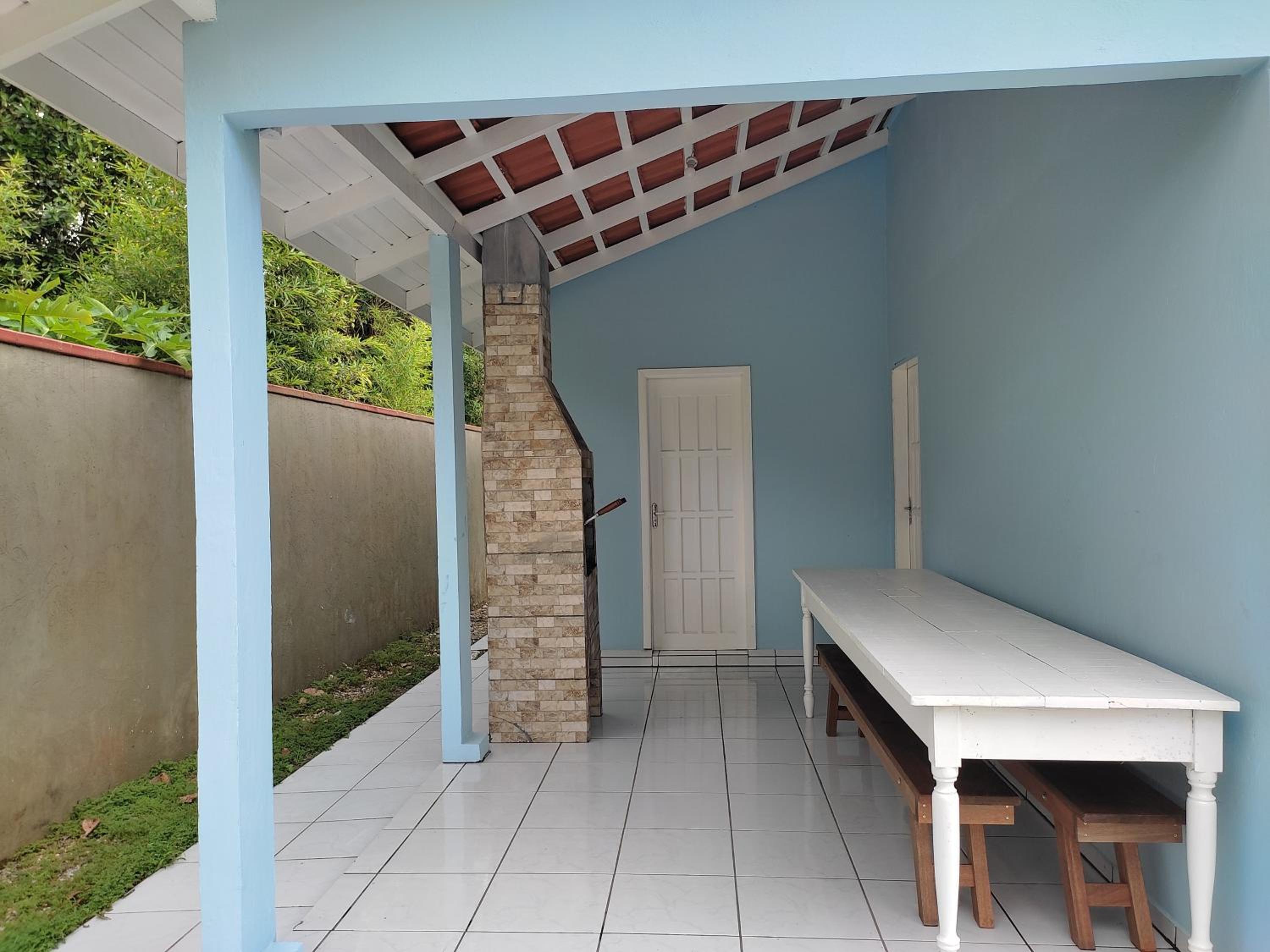 Casa Brisa do Mar Itapoá conforto à uma quadra da praia