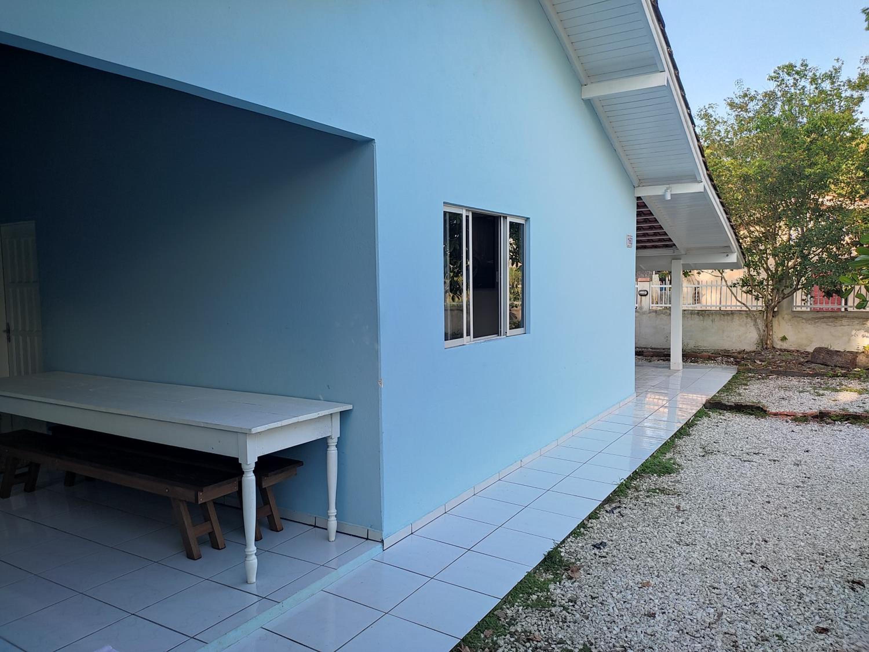 Casa Brisa do Mar Itapoá conforto à uma quadra da praia