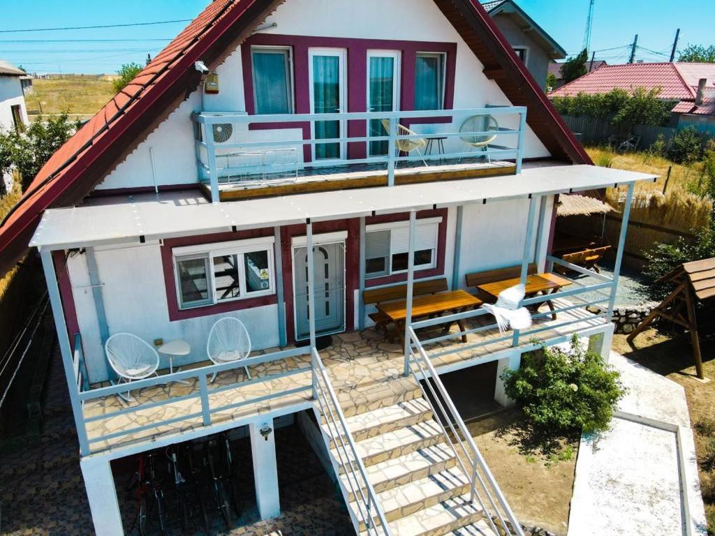 Vila Bucuria Corbu view 2