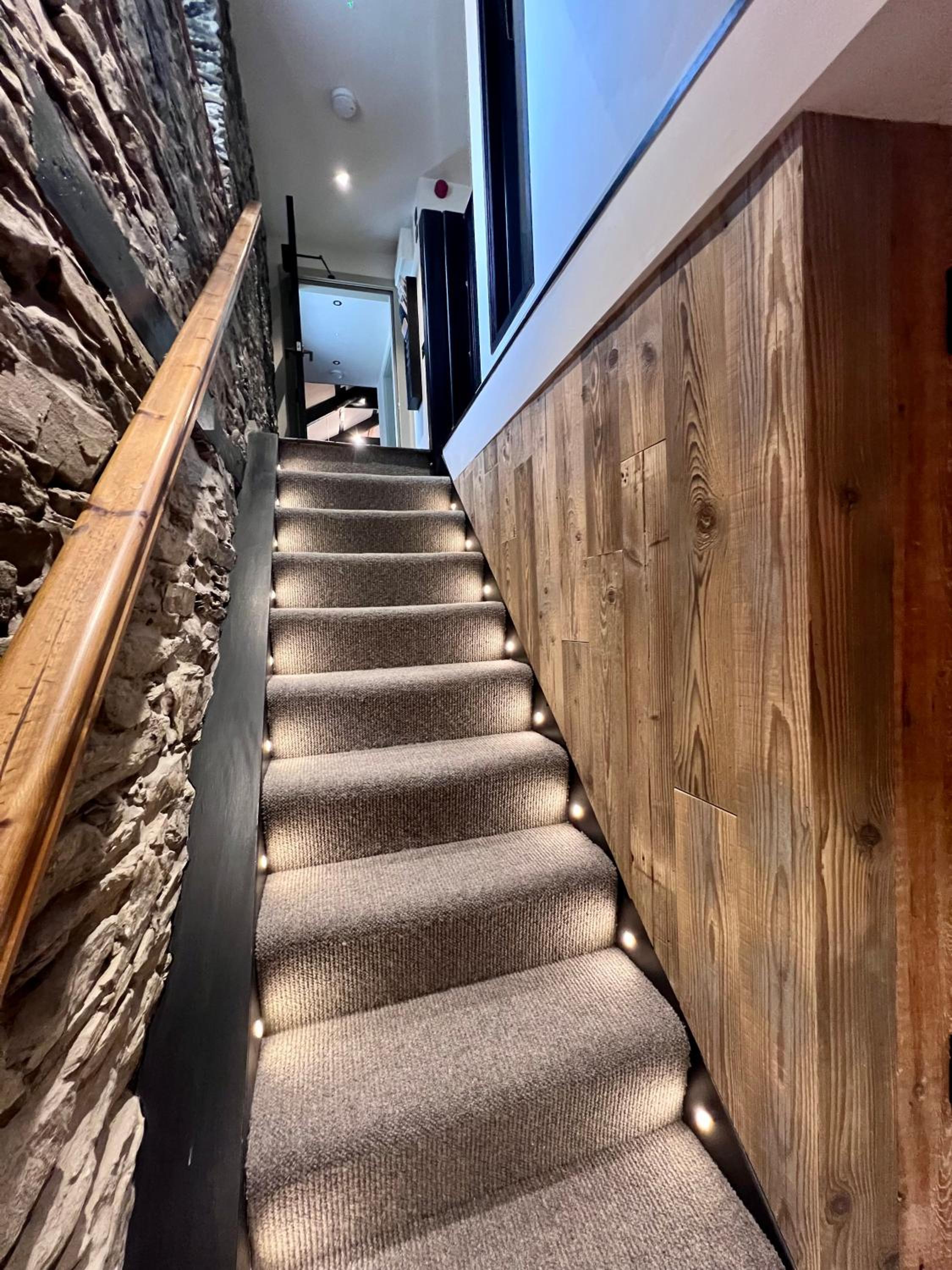 Loft 11 Stunning LUXURY NYC Loft Style Interior Designed 2BD Apartment EXCELLENT CITY CENTRE LOCATION Mezzanine Cinema Room Designer Furniture AMAZING SPAC