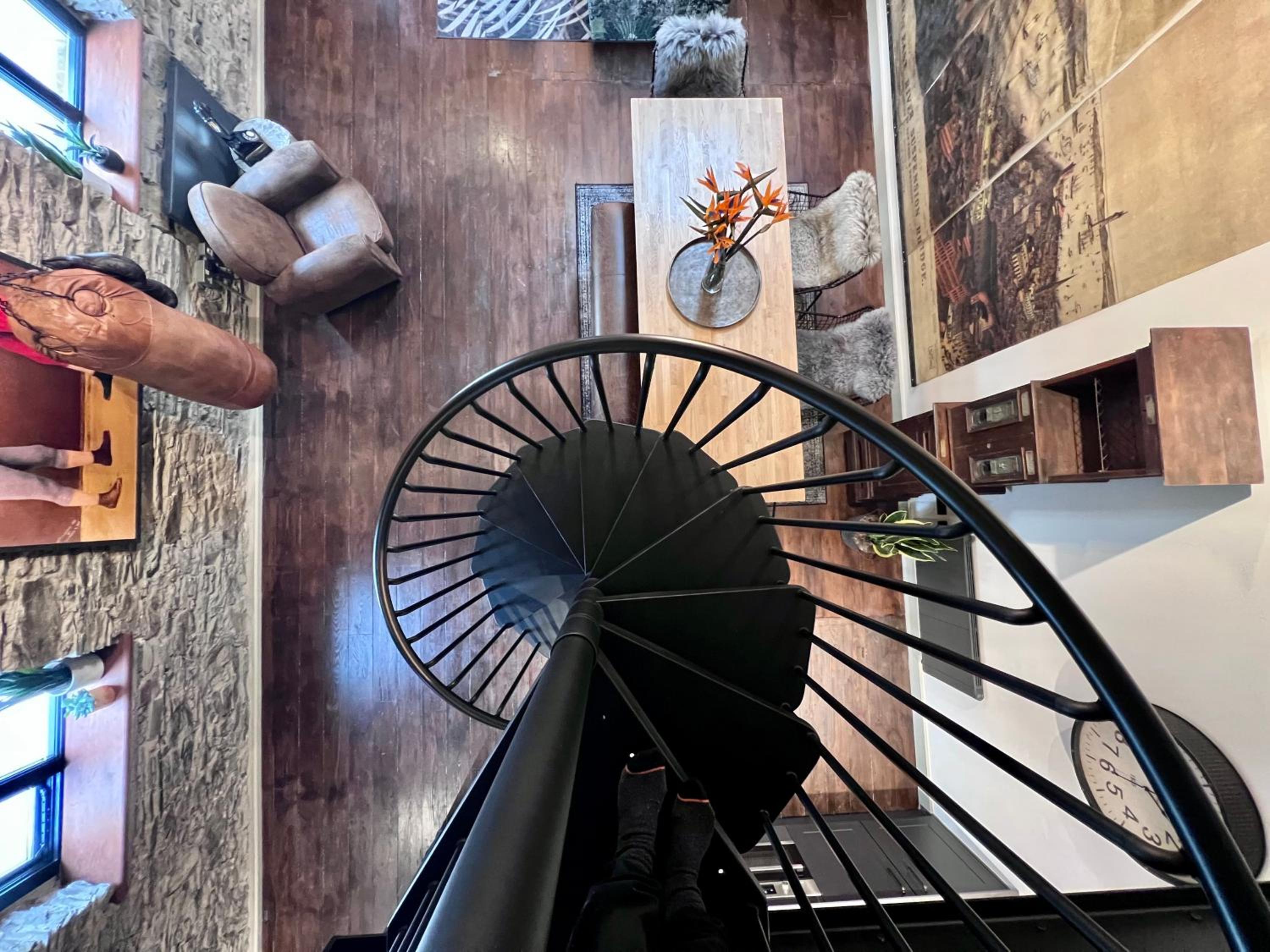 Loft 11 Stunning LUXURY NYC Loft Style Interior Designed 2BD Apartment EXCELLENT CITY CENTRE LOCATION Mezzanine Cinema Room Designer Furniture AMAZING SPAC