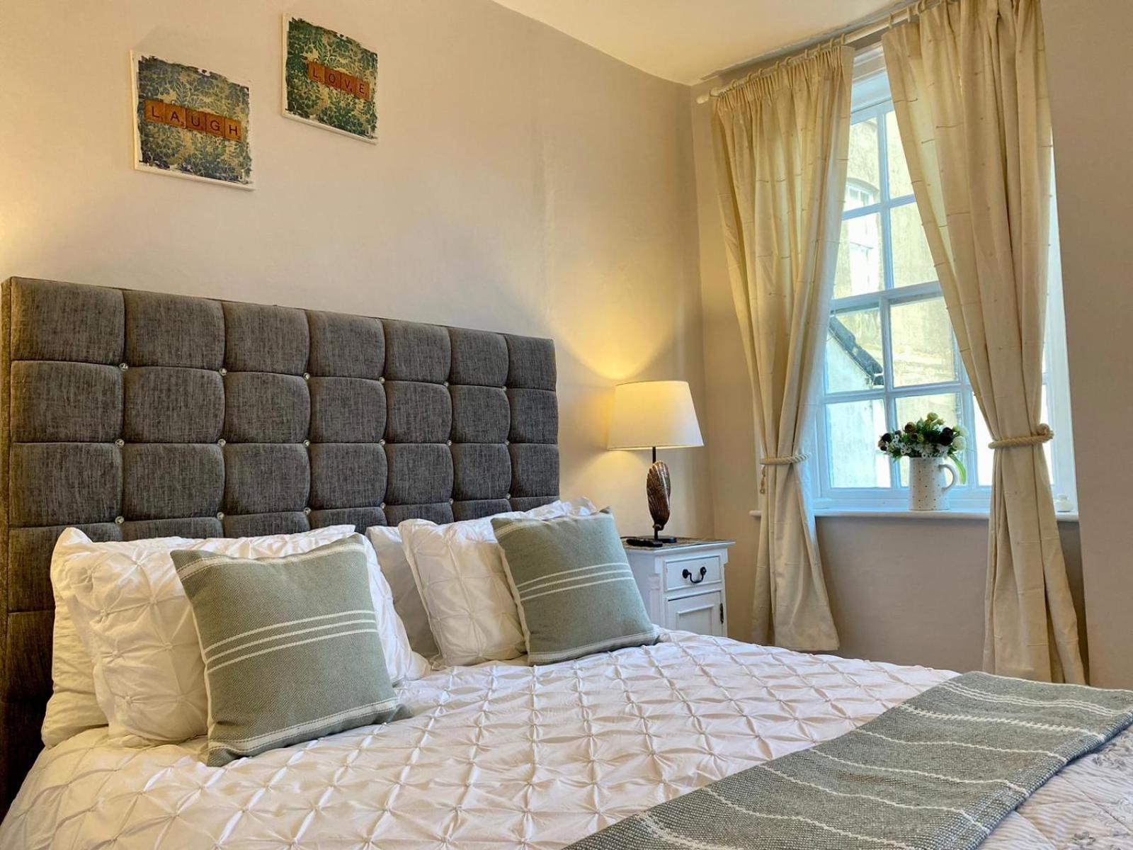 Marlborough Vacations - Alma House - Property Image 4