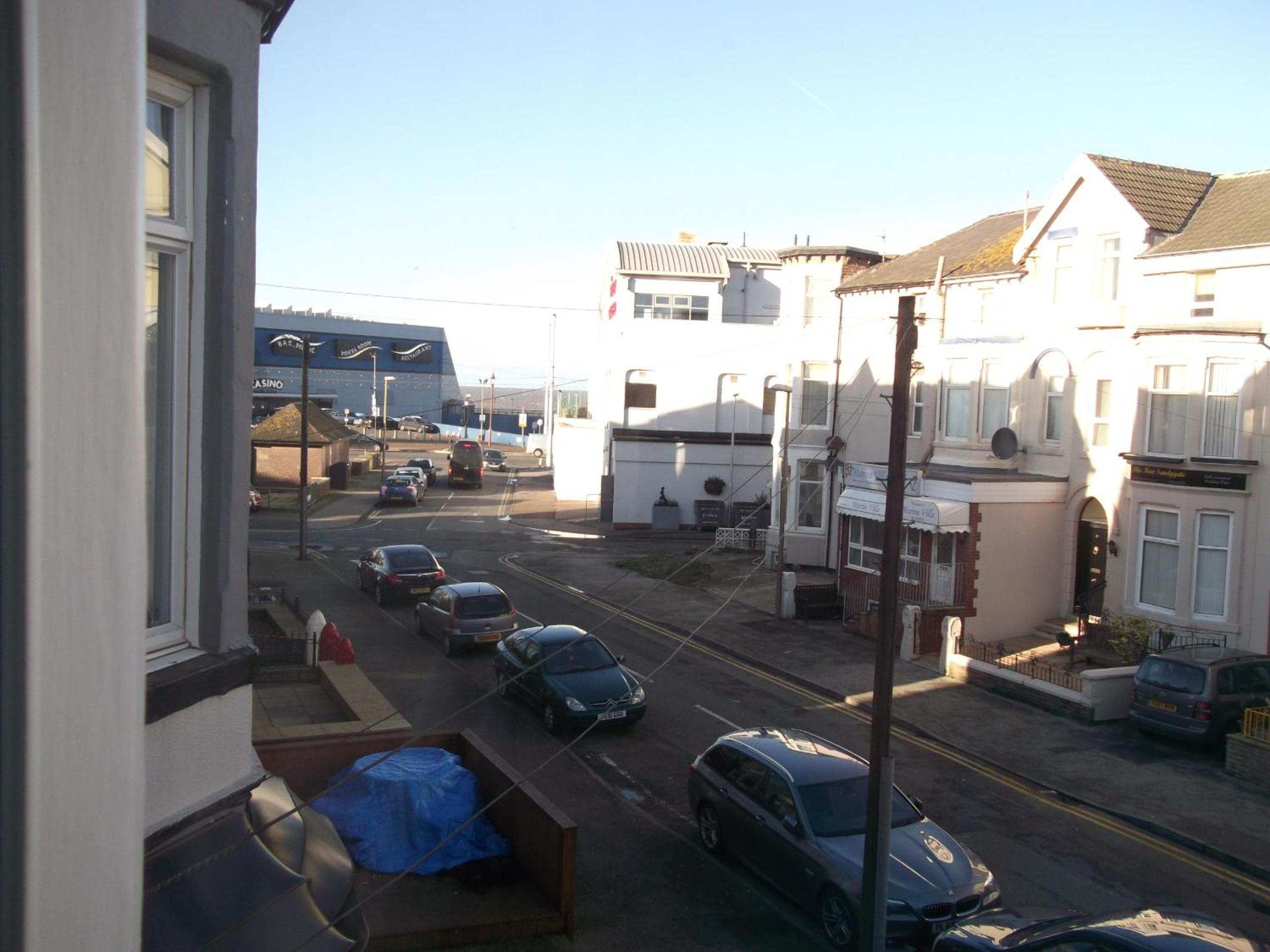 Photo 14