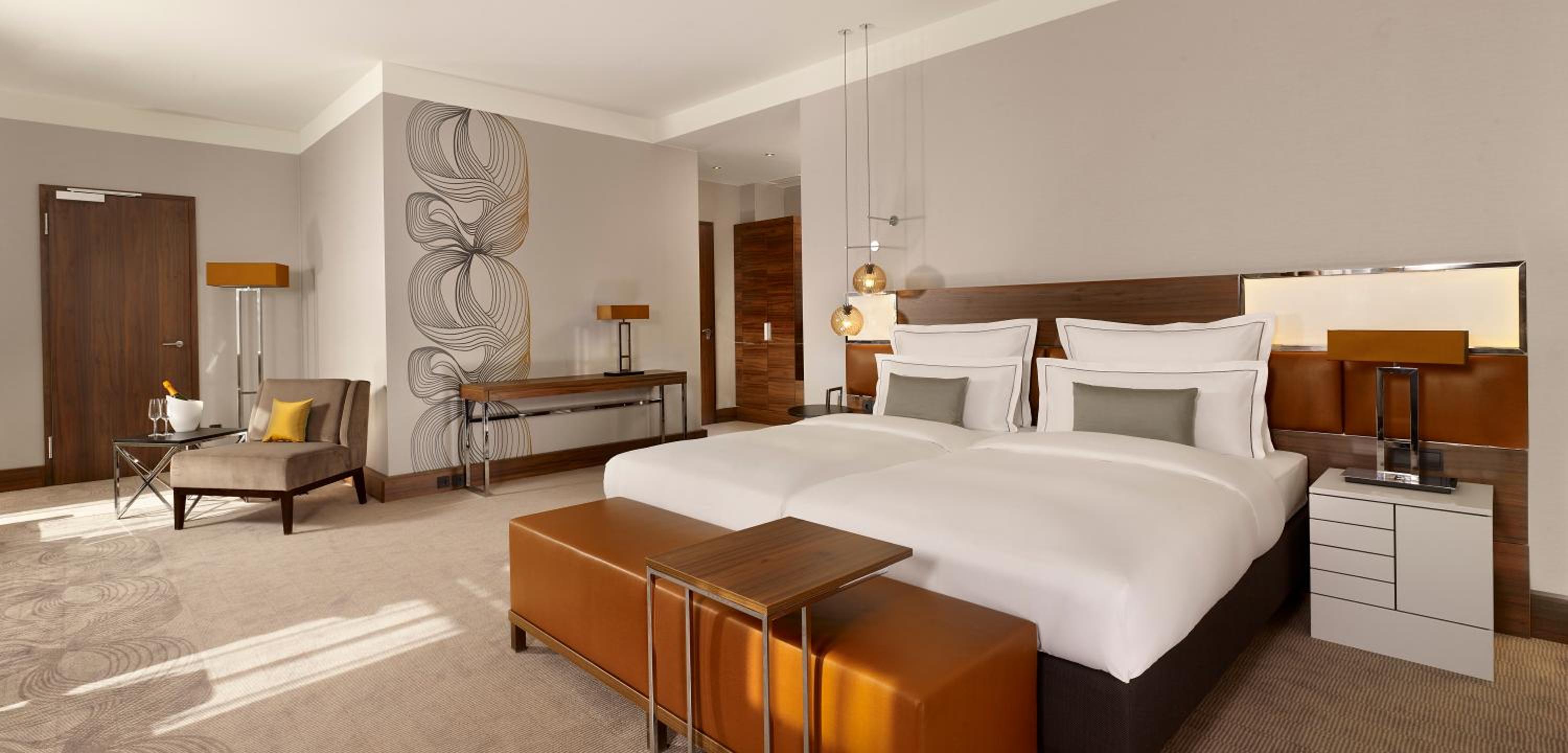 Hamburg Vacations - Reichshof Hotel Hamburg - Property Image 25