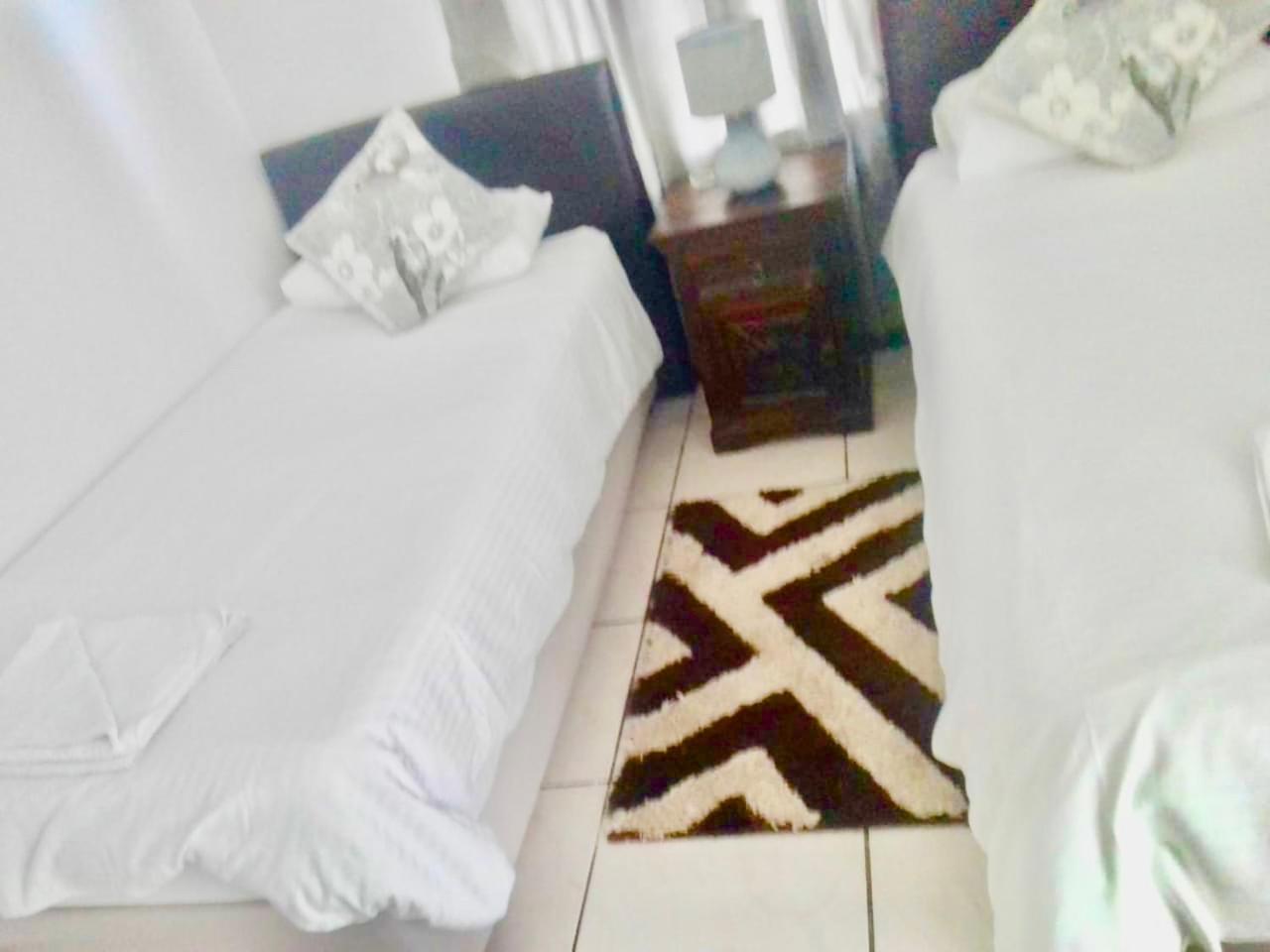 Hermanus Beach Club Apt 186 & 208 view 3