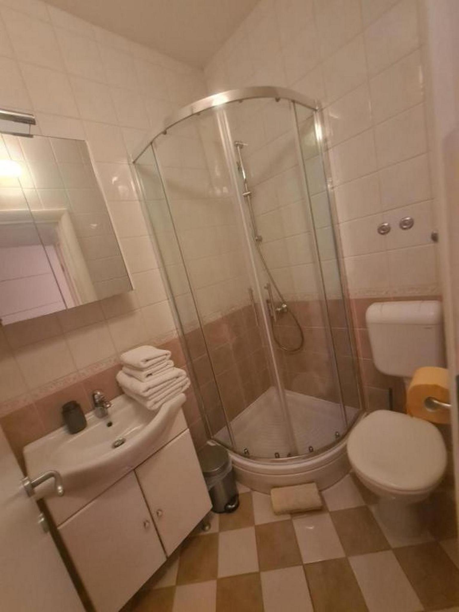 Villa Neda en Vodice — bathroom