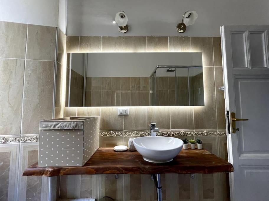 [Heart of Rome]-Napoleone Apartment-10 to Colosseo