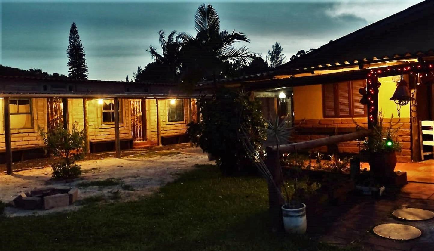 Hostel CASA DA PEDRA CHATA