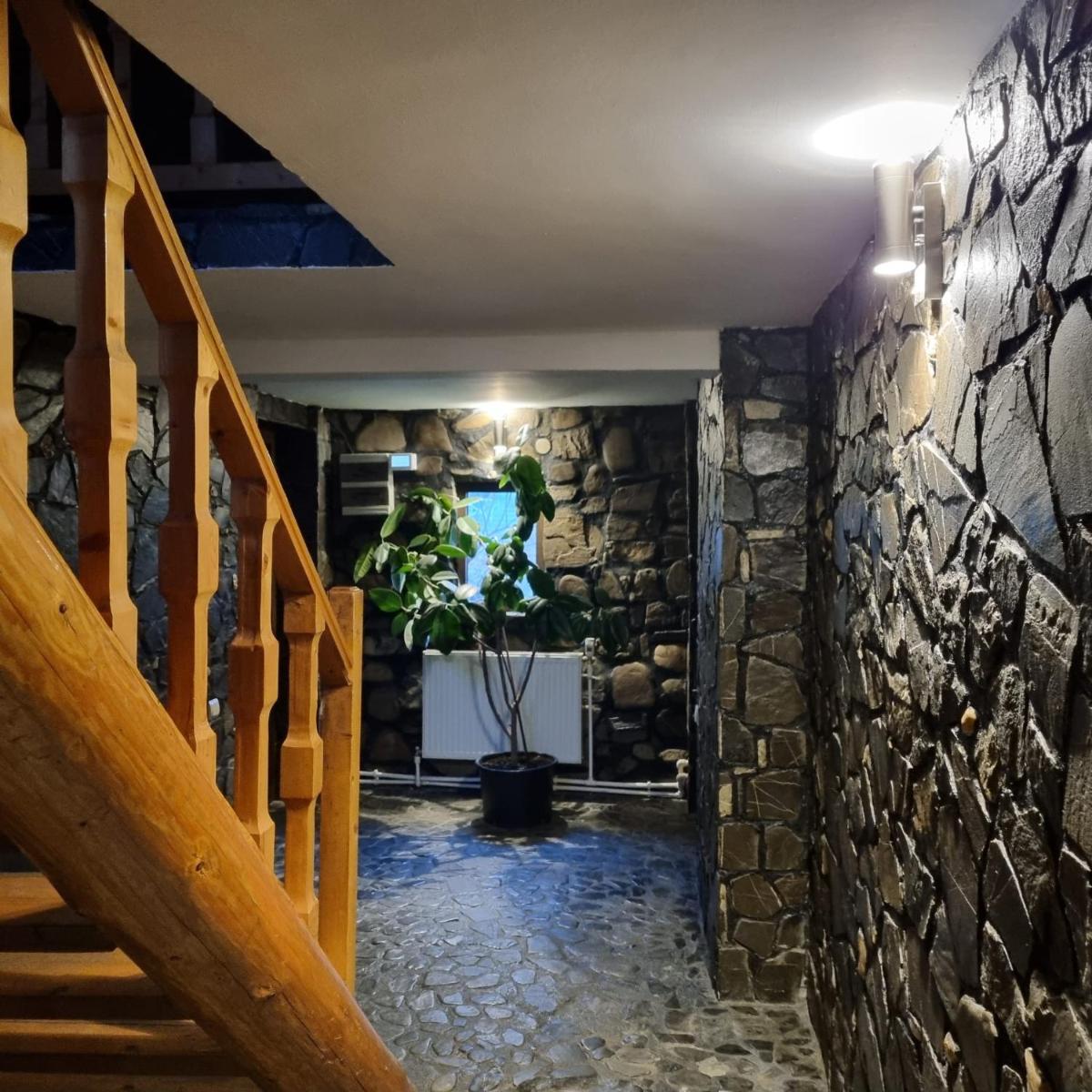 Photo 52