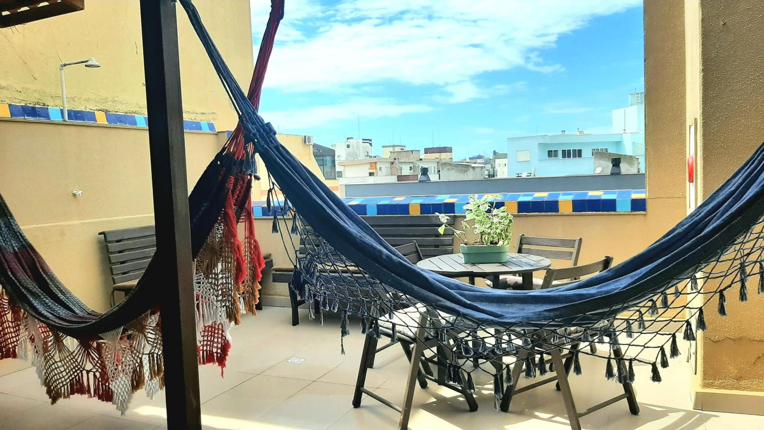 AMPLA COBERTURA NA PRAIA DO MAR GROSSO LAGUNA