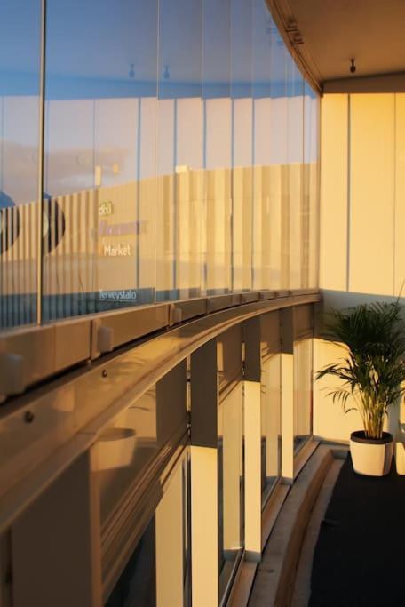 Modern apartment with Sauna, near Transit Hub/Dixi view 3