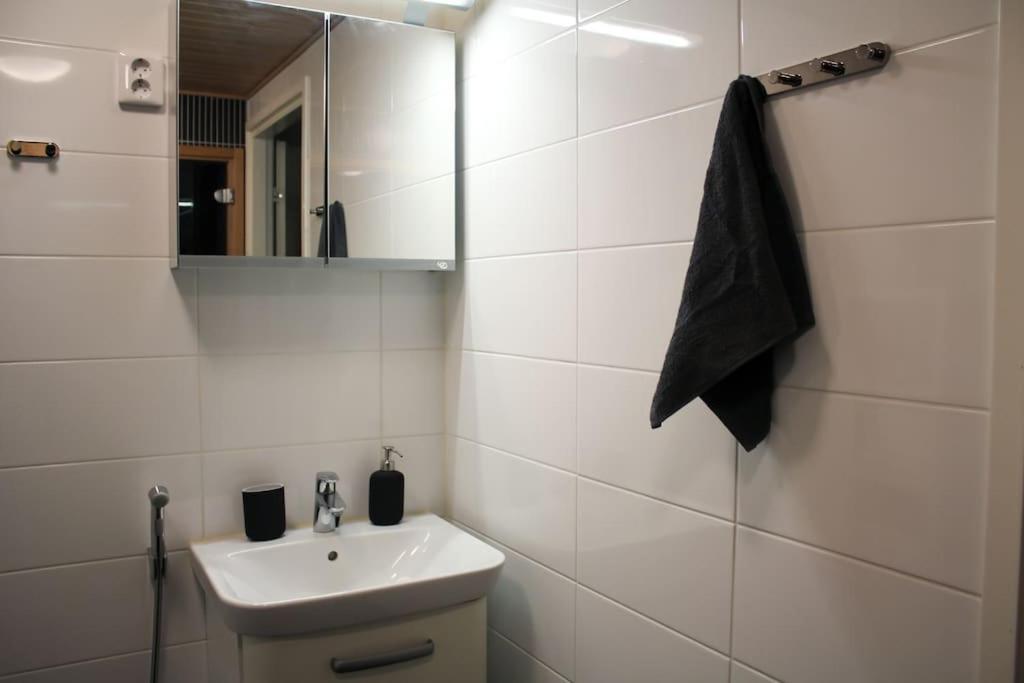 Modern apartment with Sauna, near Transit Hub/Dixi view 5