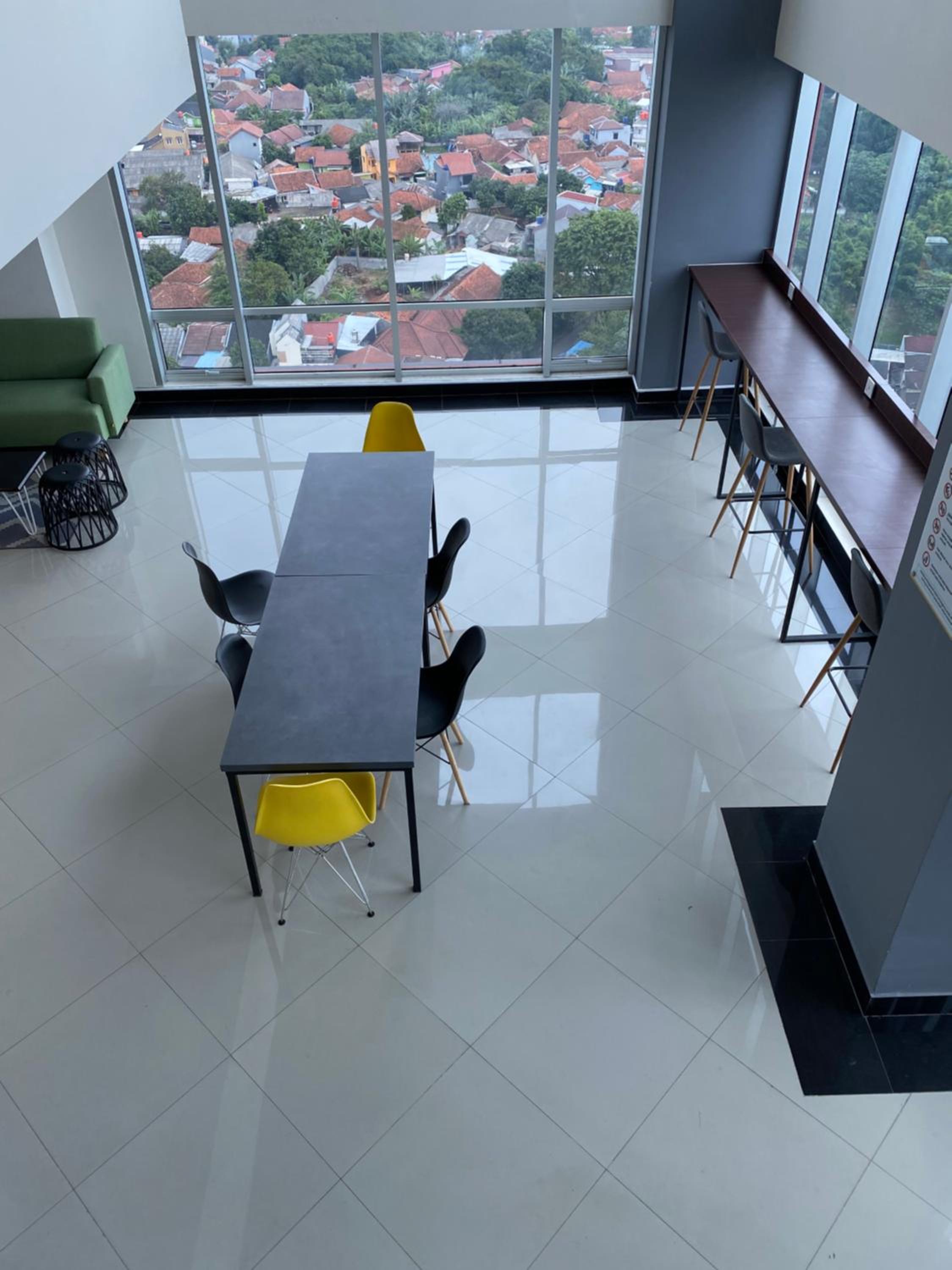 Hotel Parkland Avenue Serpong BSD - Locca cafe - Image 1