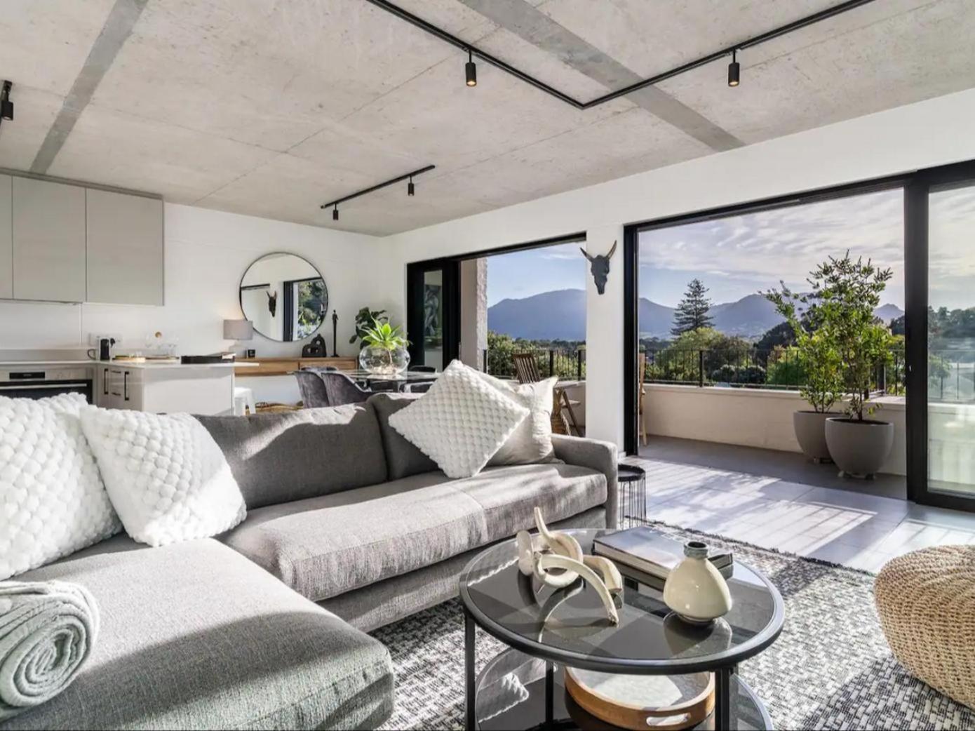 Luxury Accomodation at the Alphen Glen
