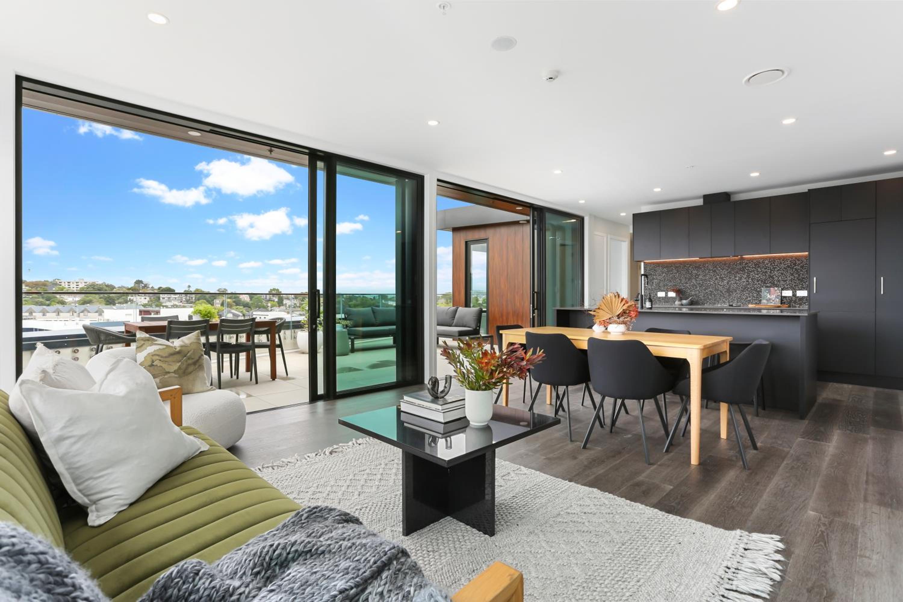 Enfield Sky - Brand New Luxury Penthouse photo 5