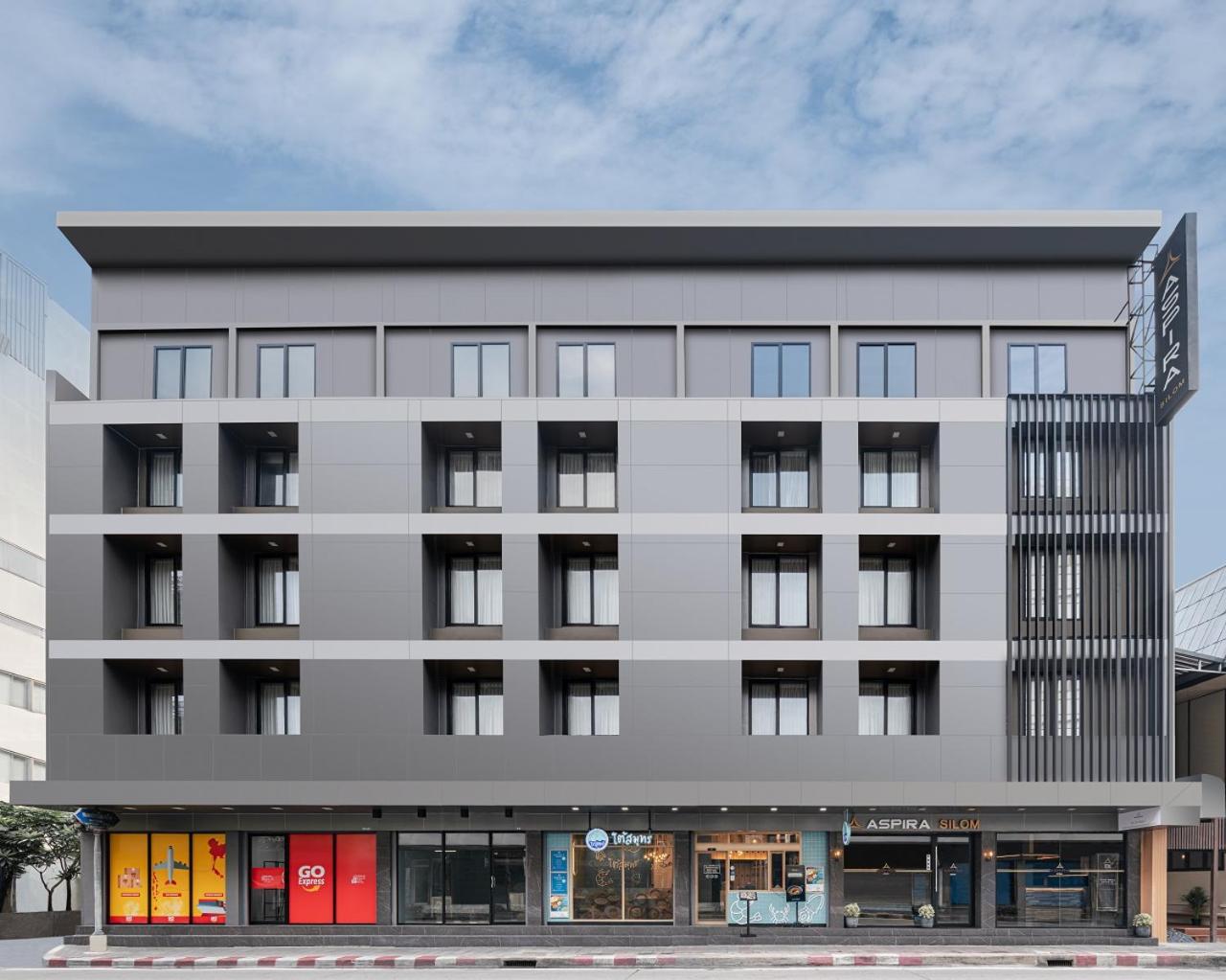 Hotel Aspira Gems Center Silom - Image 1