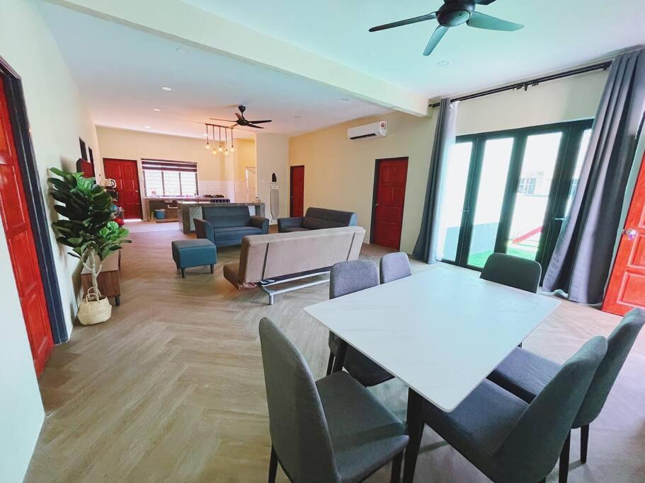 Villa D'Razna - Luxury 5-bedroom Villa with private pool photo 7