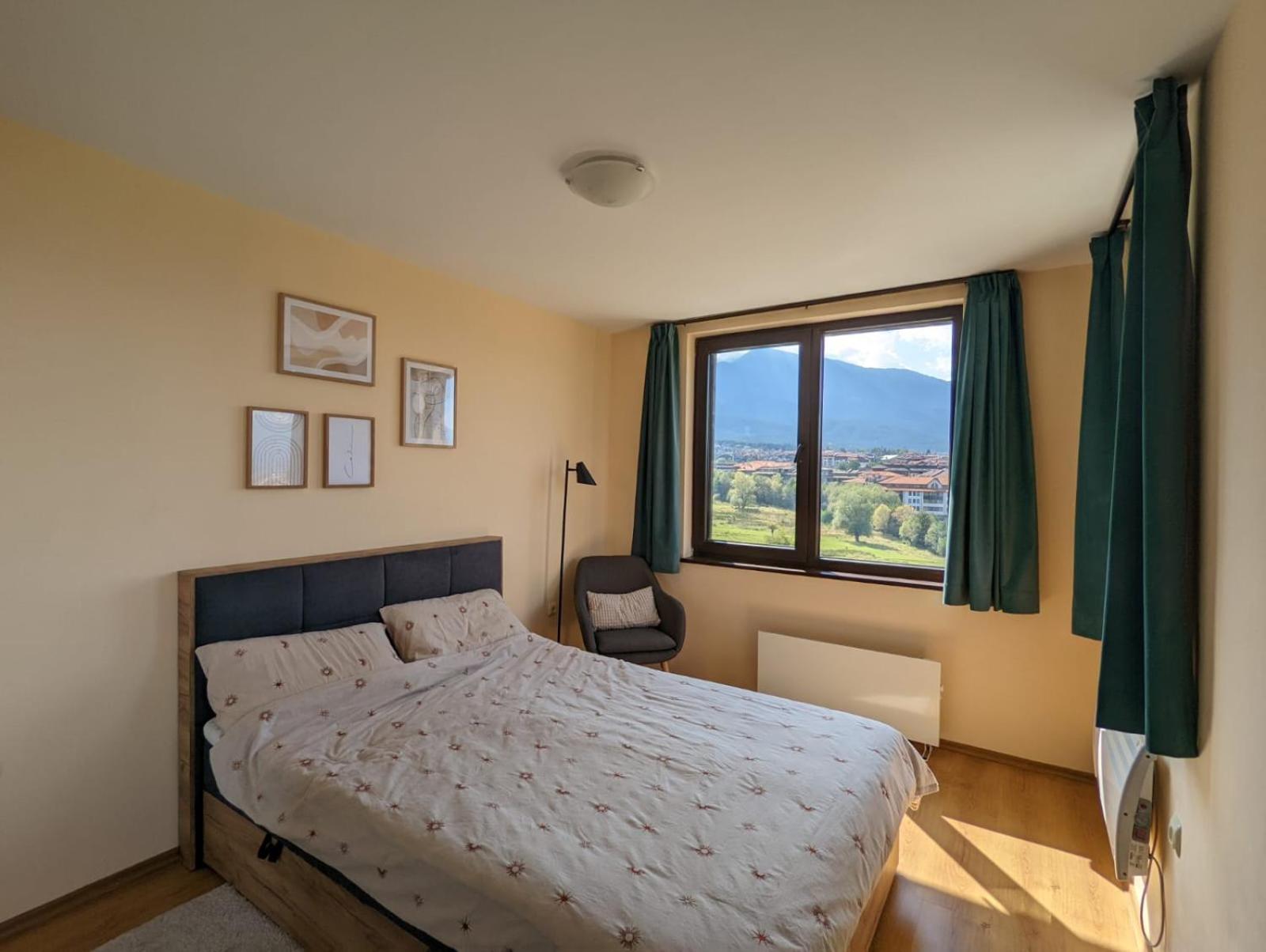 Stylish 2BD Apartment with Panoramic Mountain View by Flat Mаnager view 2