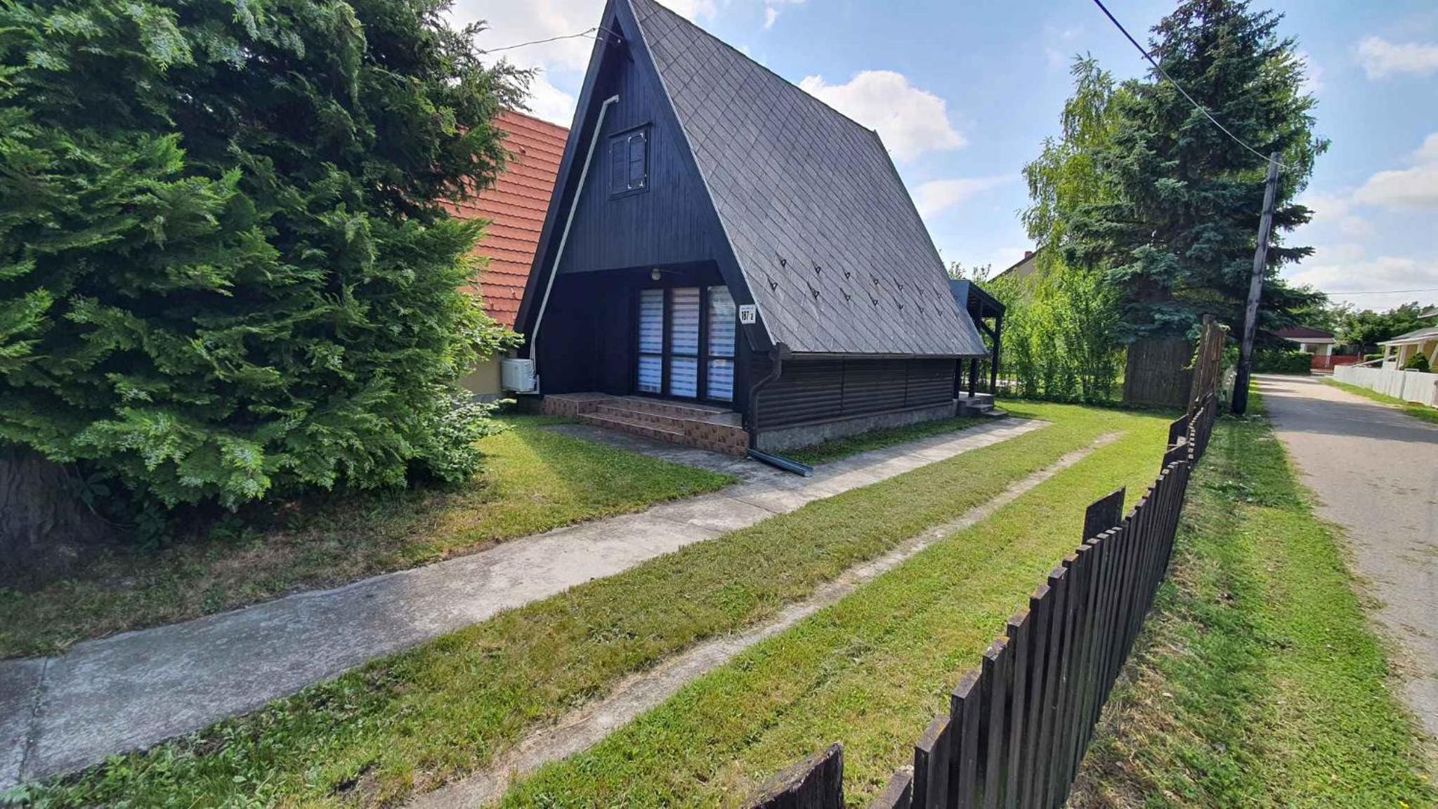 Holiday home in Balatonmariafürdo 43118