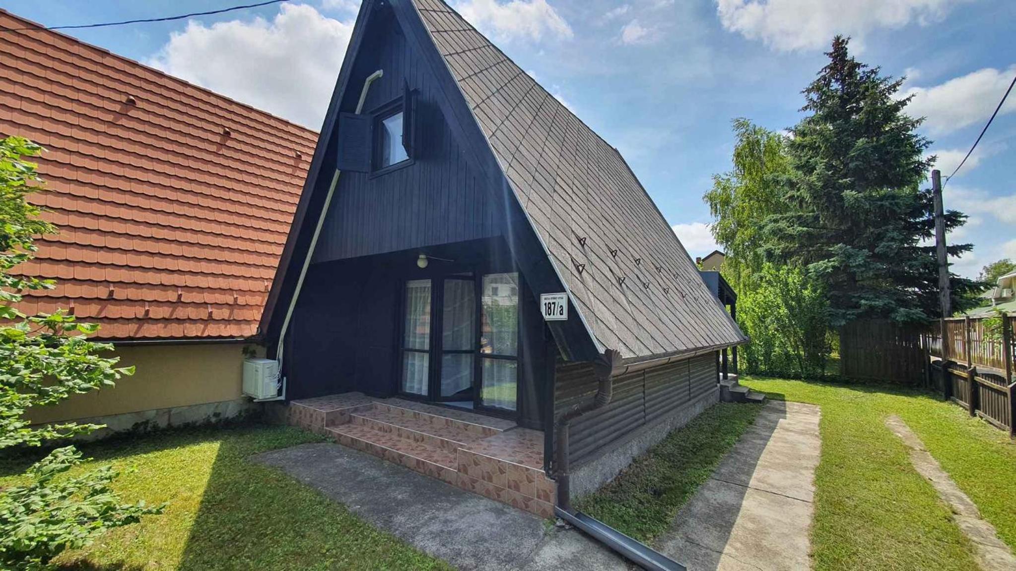 Holiday home in Balatonmariafürdo 43118