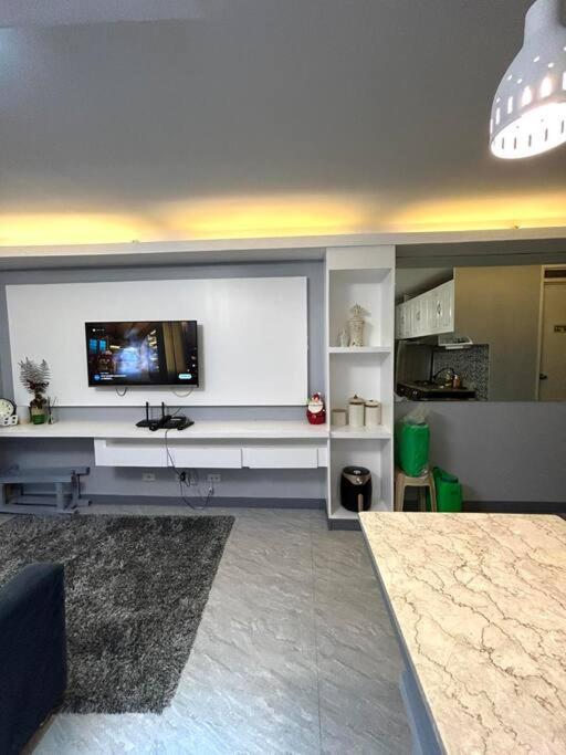 Racky's Condotel - STUDIO TYPE WITH HOTEL VIBE