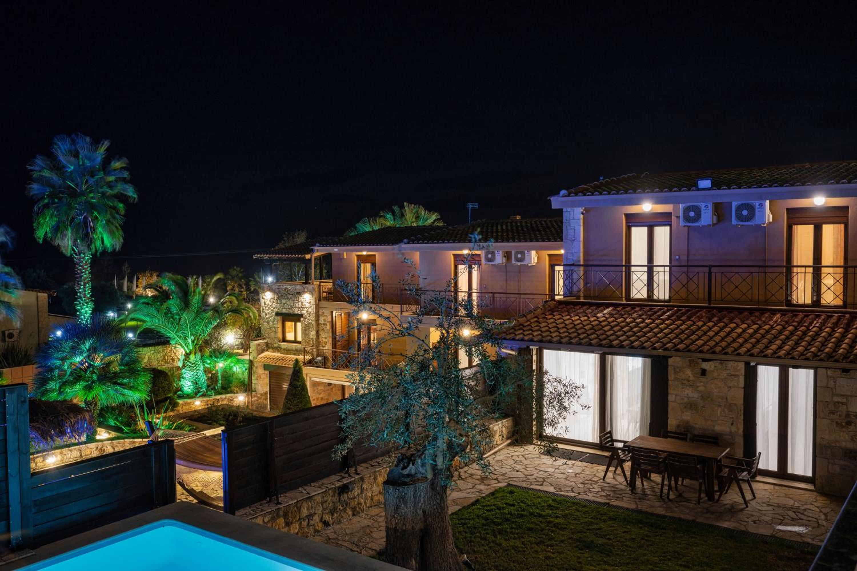 Hotel Palmrise Luxury Villas by Travel Pro Services - Nea Skioni Halkidiki - Image 1
