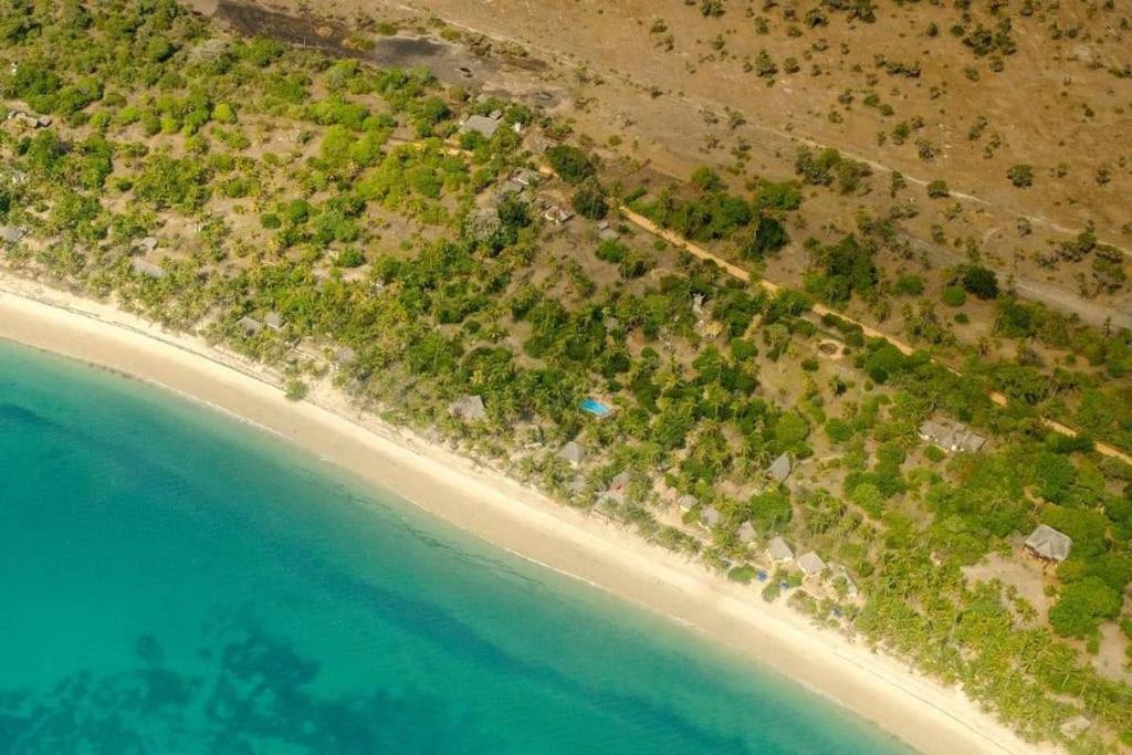 Baobab Beach Villa, Ushongo Beach, Pangani view 2