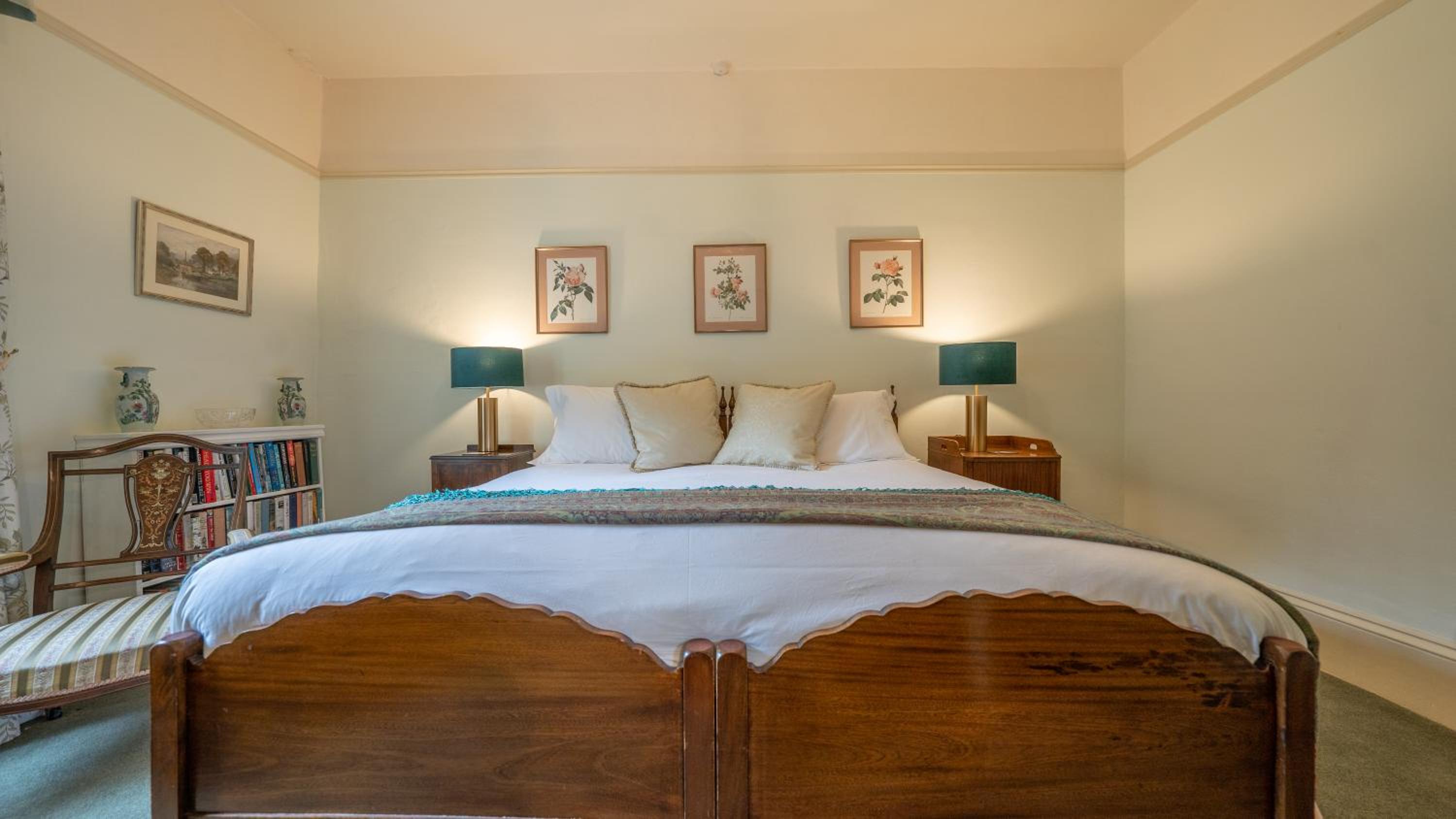 Pantybeiliau House Bed & Breakfast