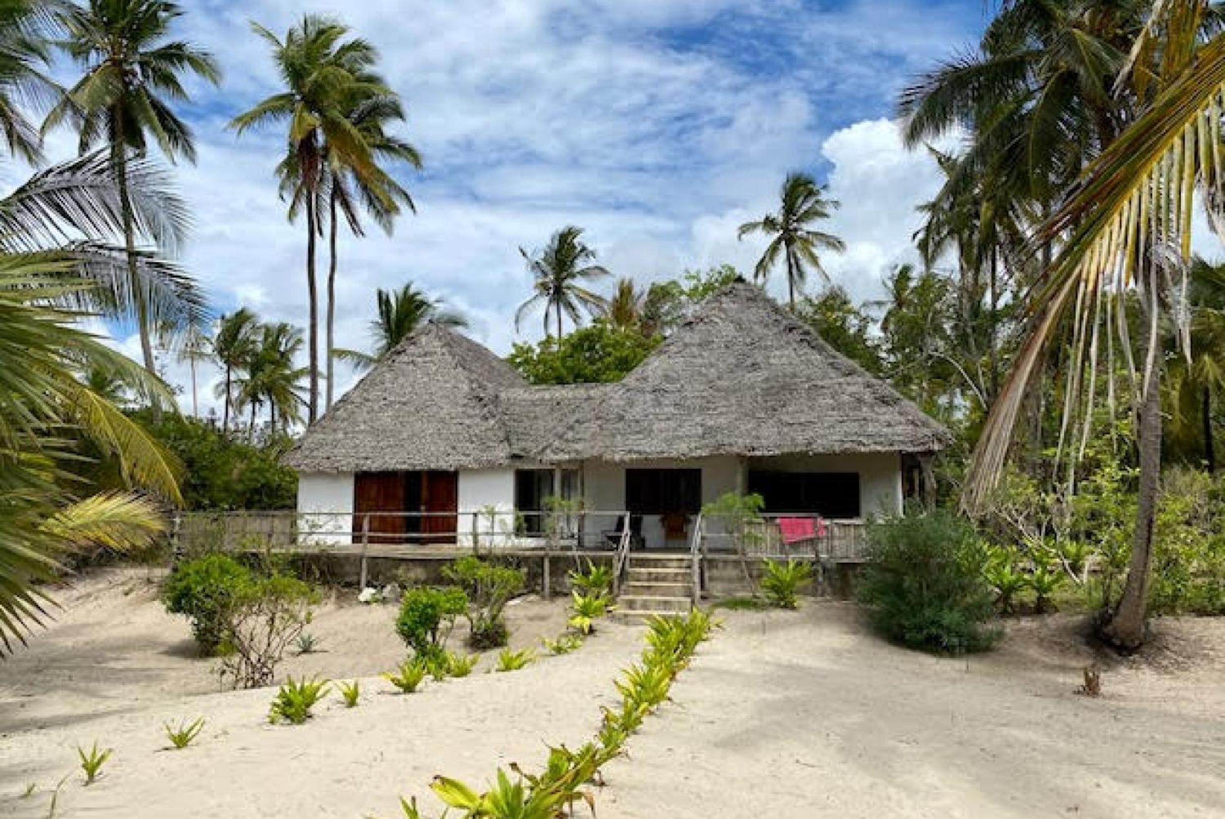 Baobab Beach Villa, Ushongo Beach, Pangani view 3