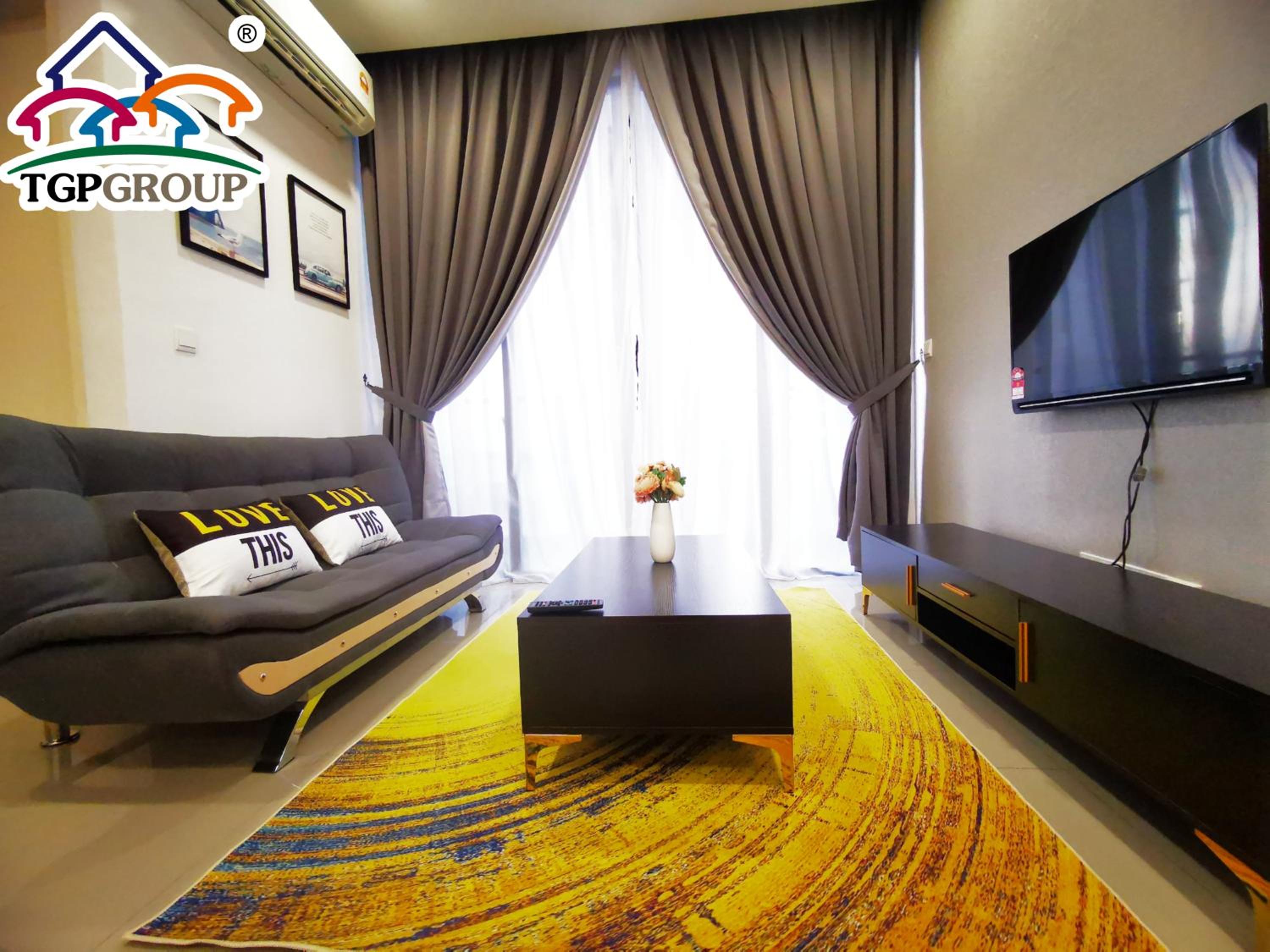 D'Pristine Design Apartment by TGP view 3