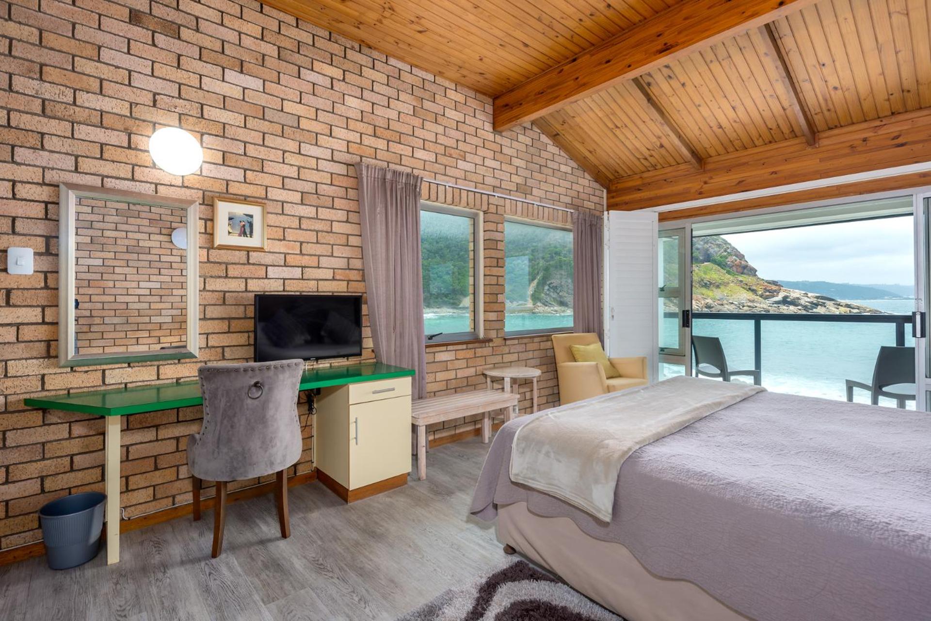 Vic Bay Beach House view 4