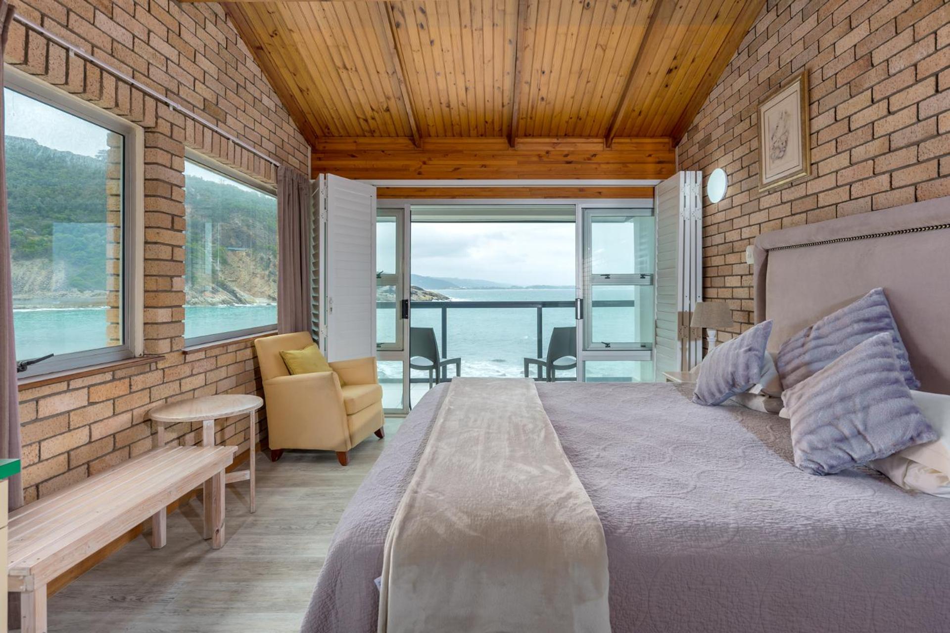 Vic Bay Beach House view 5