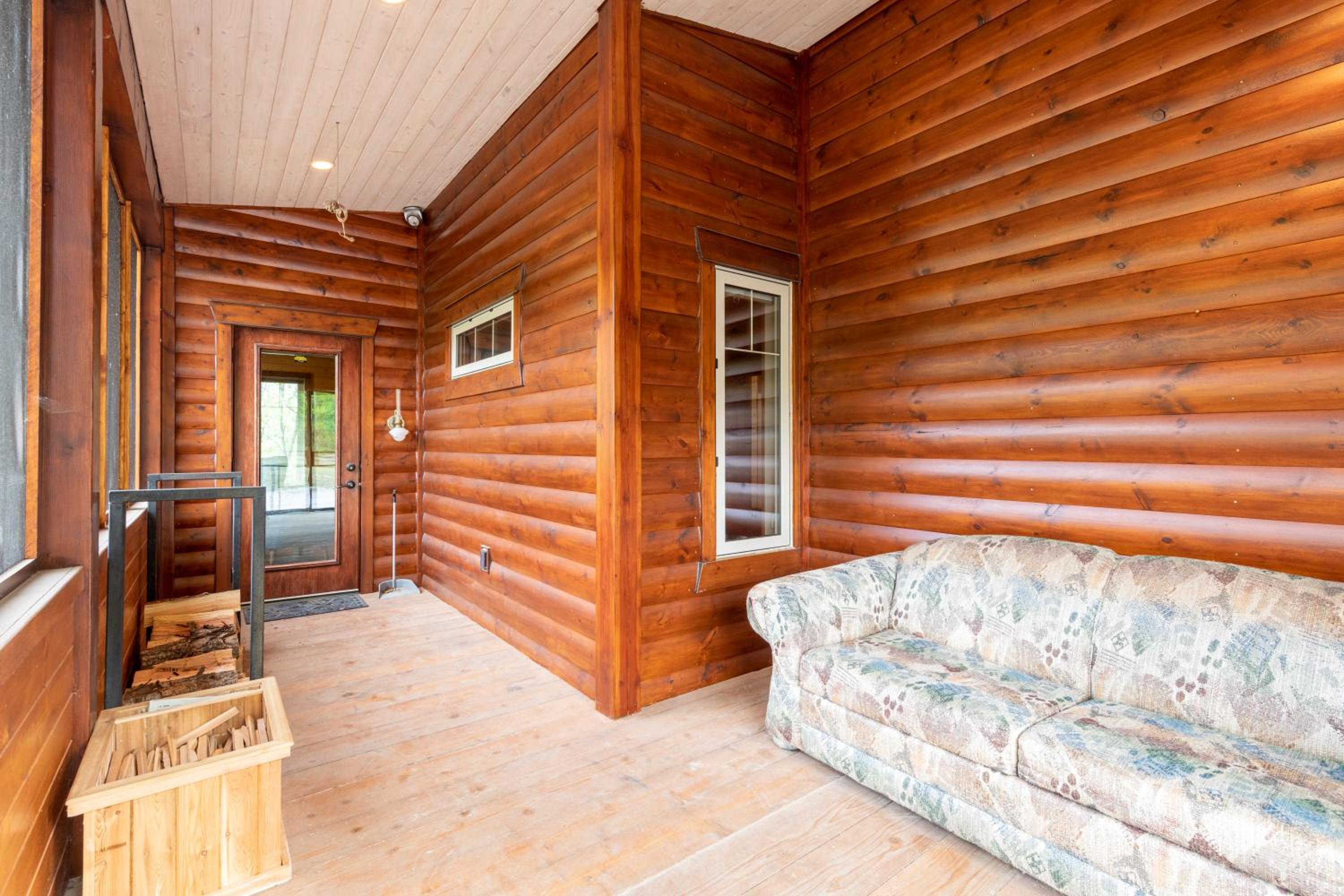 The Qu INN - Cozy Cabin