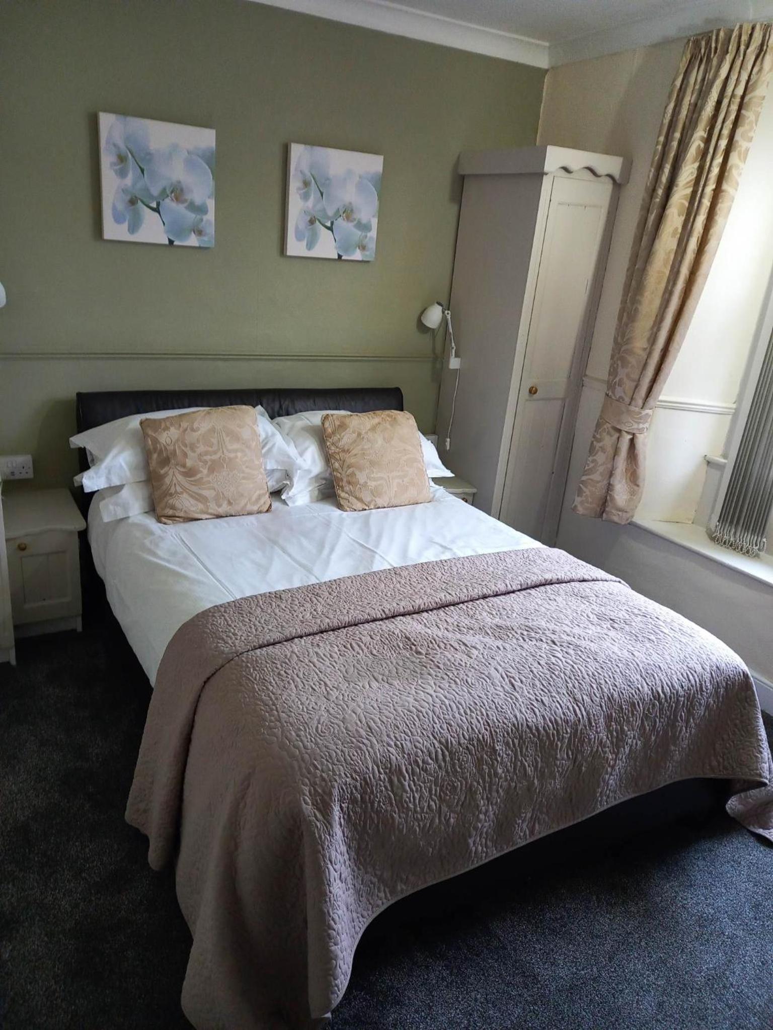 Virginia Cottage Guest House