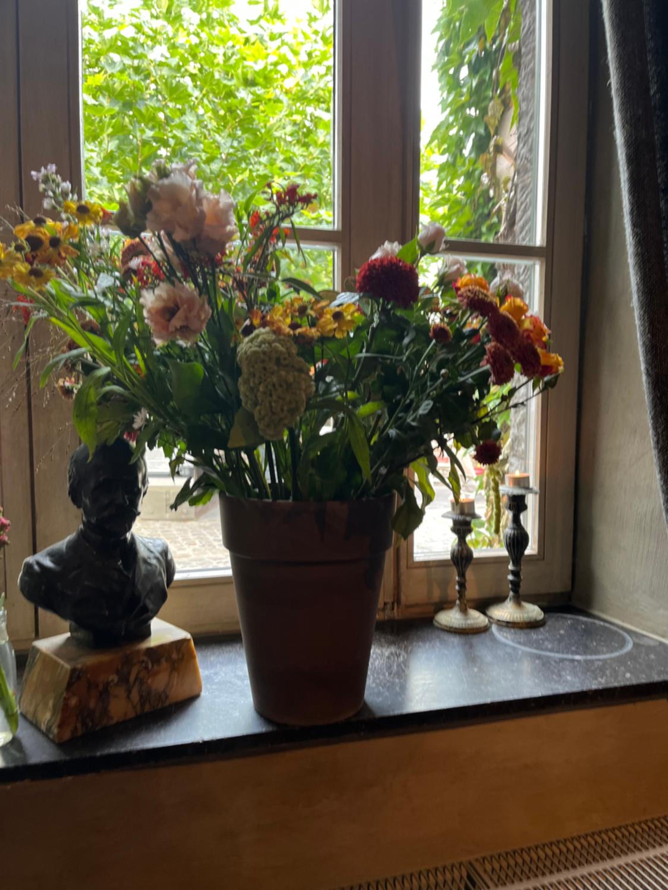 Édouard Garden Café Guest Room