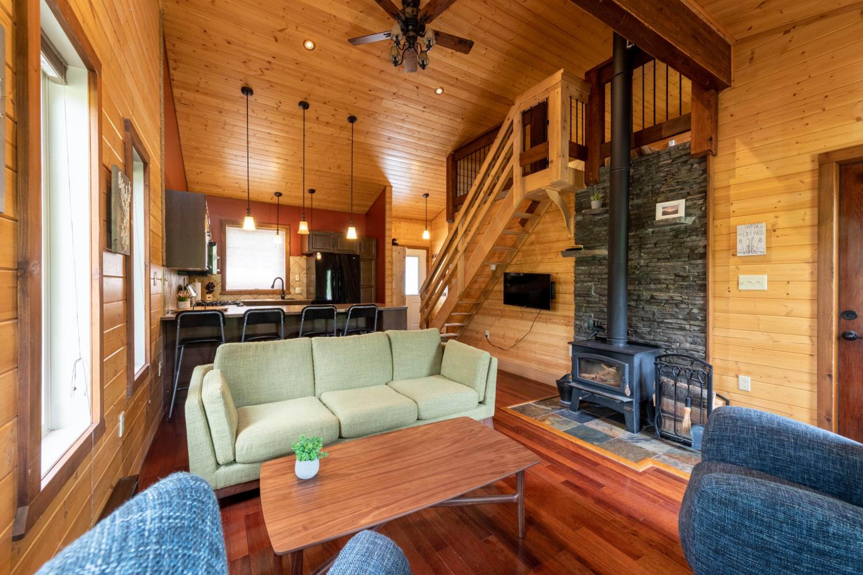 The Qu INN - Cozy Cabin