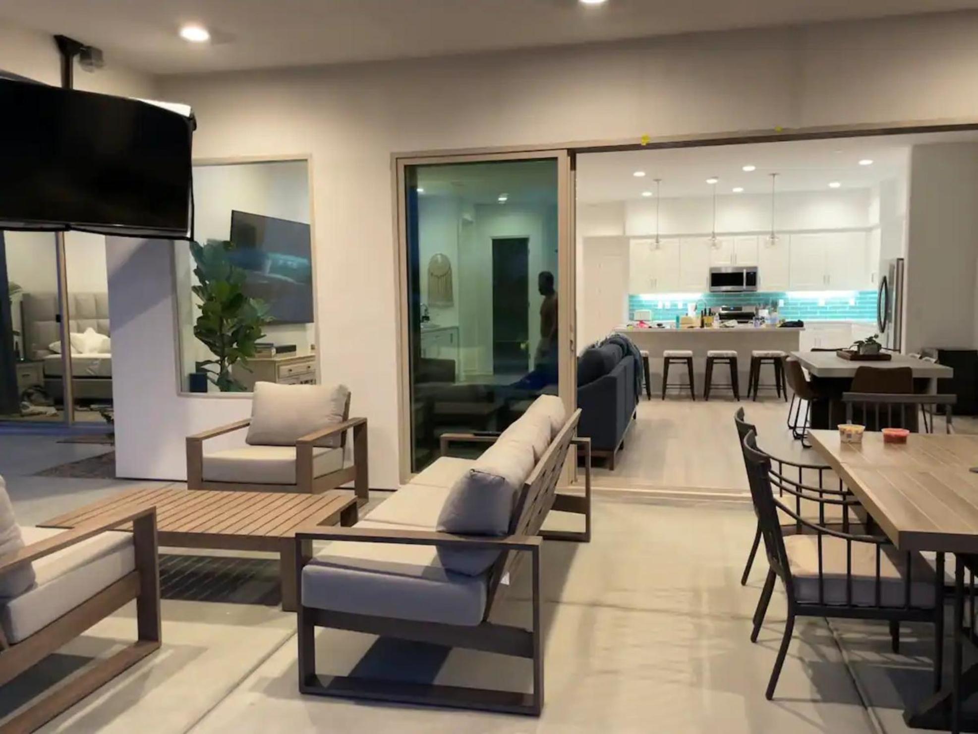 lounge