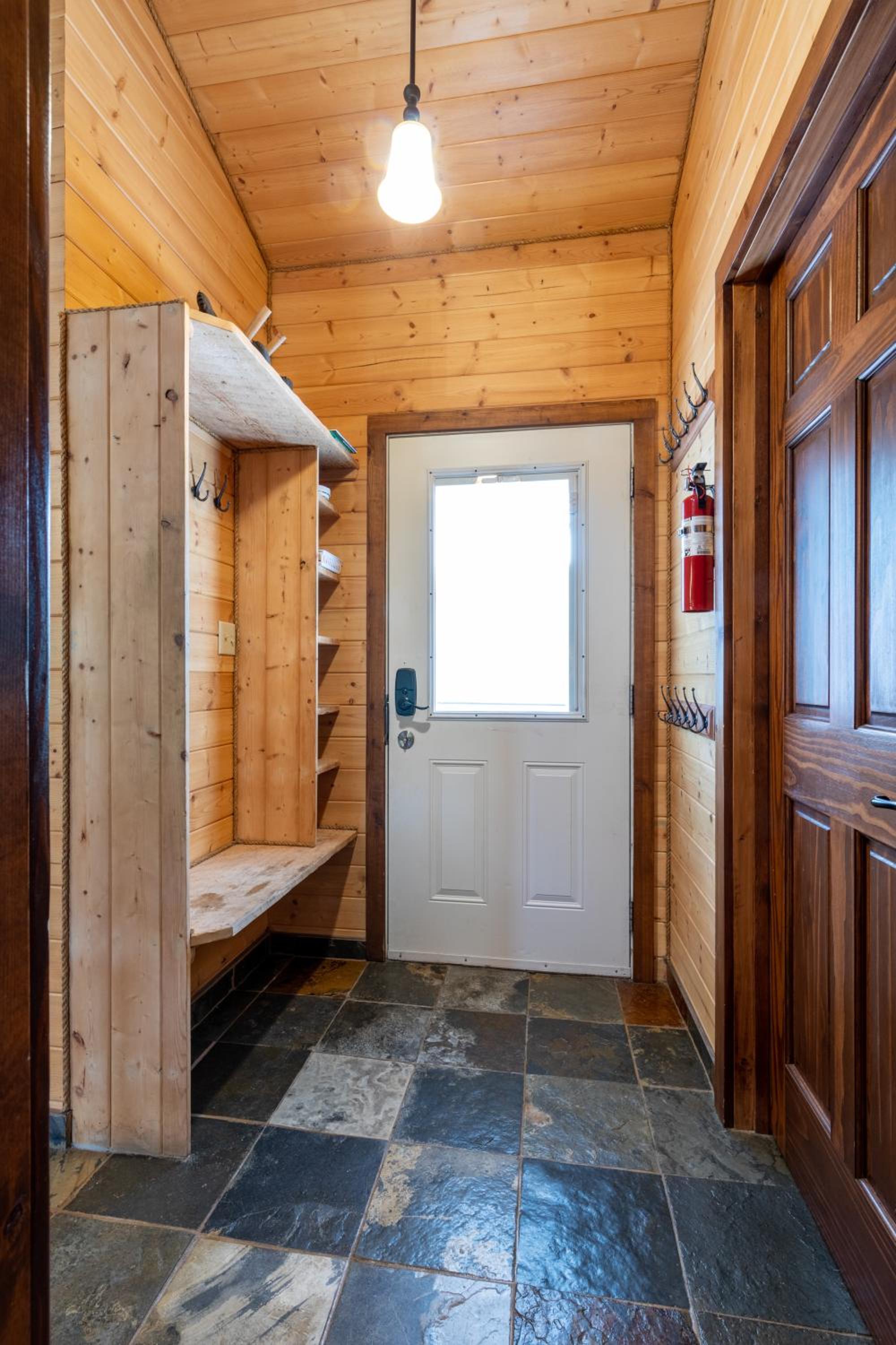 The Qu INN - Cozy Cabin
