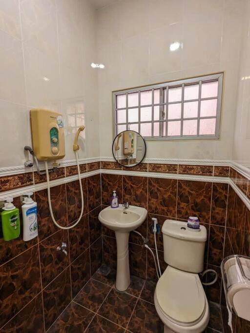 Cozy Spacious seremban Bangalow Taman Rasah 2085 photo 5